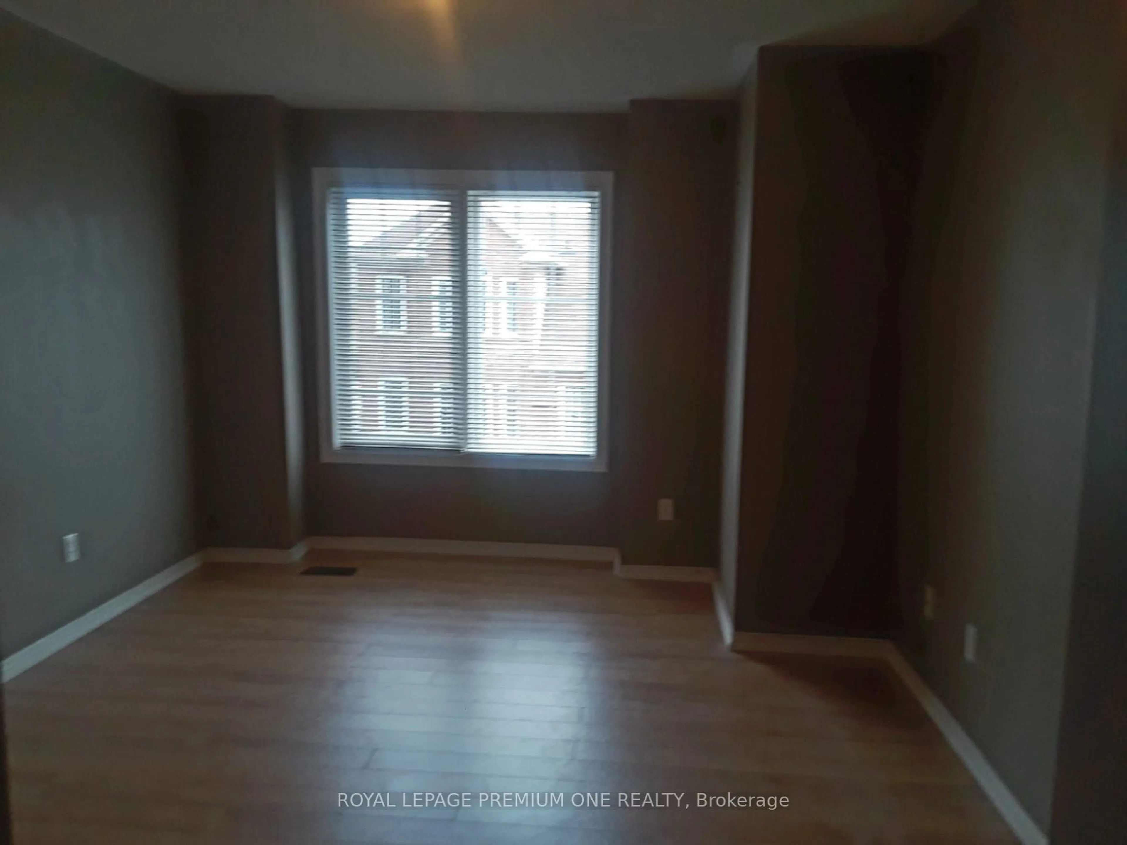 A pic of a room, wood floors for 10 Sand Wedge Lane, Brampton Ontario L6X 0H1