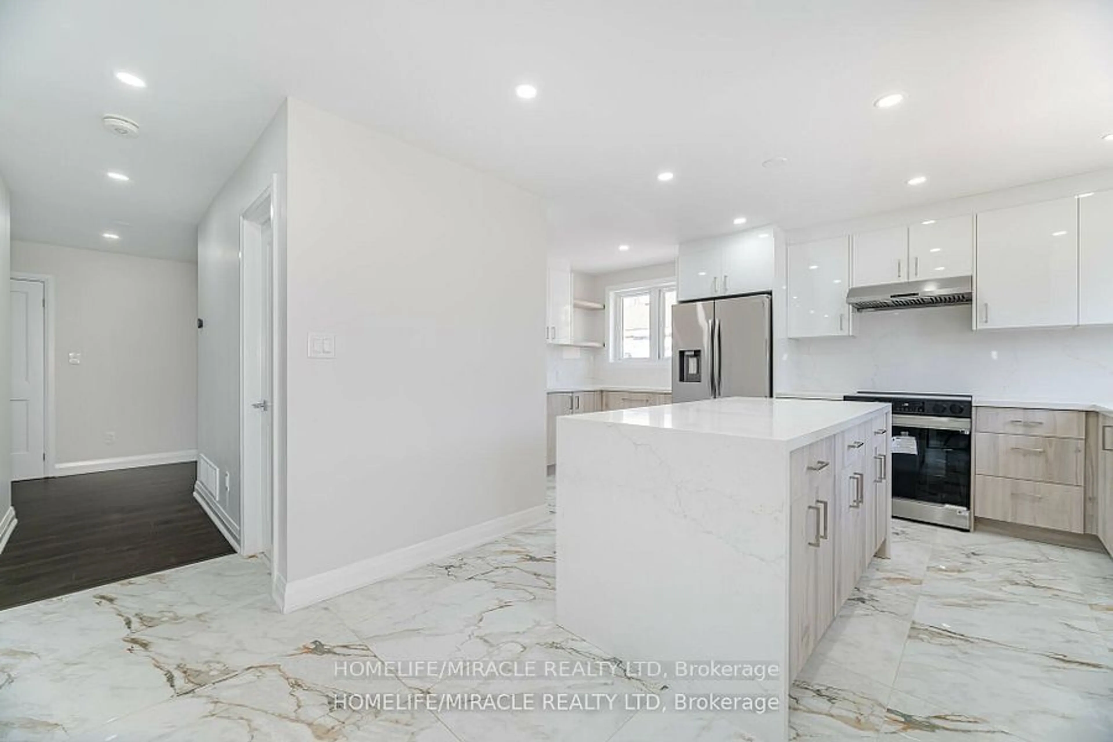 Kitchen for 20 Helmsdale Cres, Toronto Ontario M9V 3X9