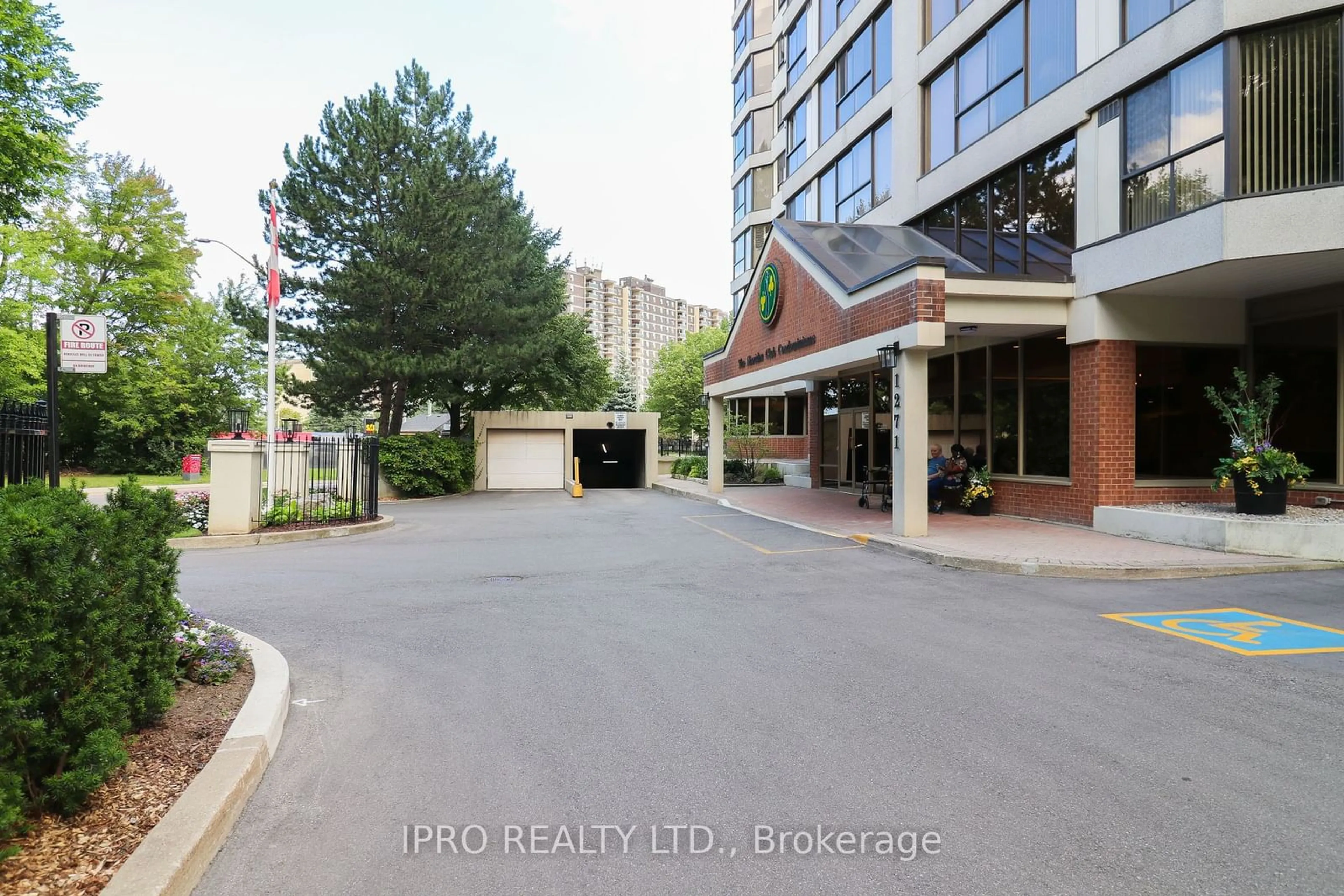 A pic from exterior of the house or condo, the front or back of building for 1271 Walden Circ #1201, Mississauga Ontario L5J 4R4