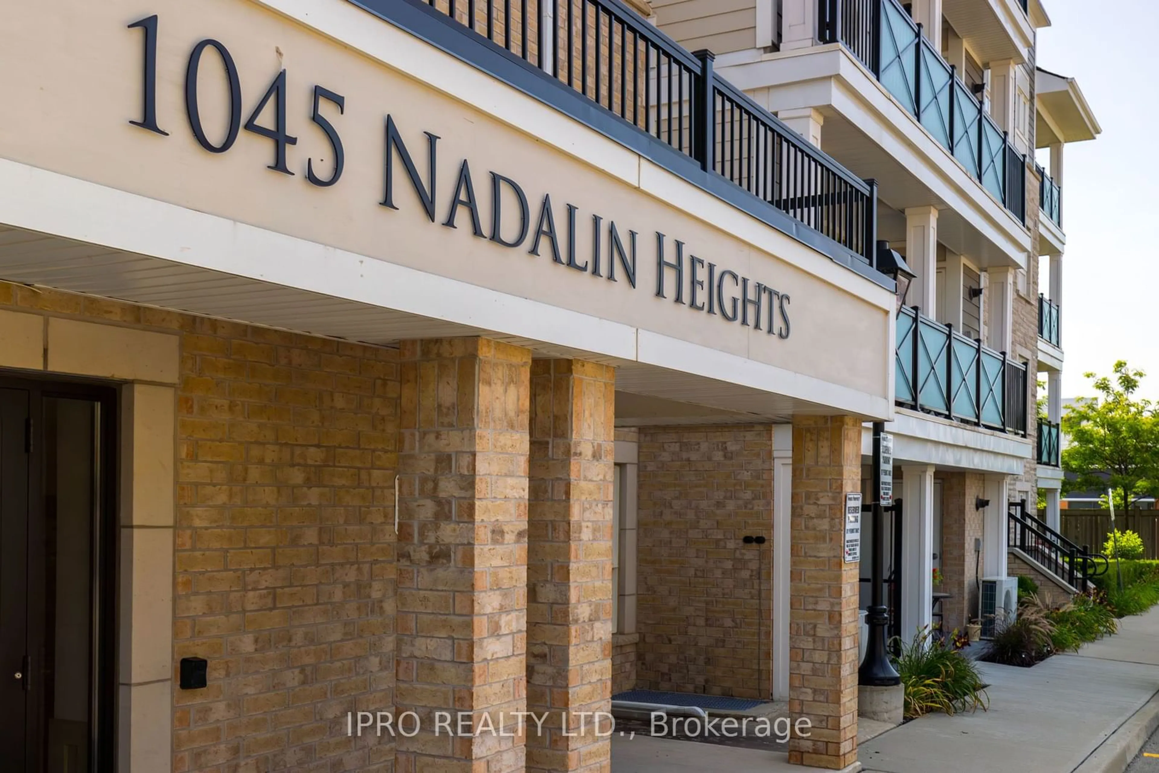 A pic from exterior of the house or condo for 1045 Nadalin Hts #102, Milton Ontario L9T 8R5