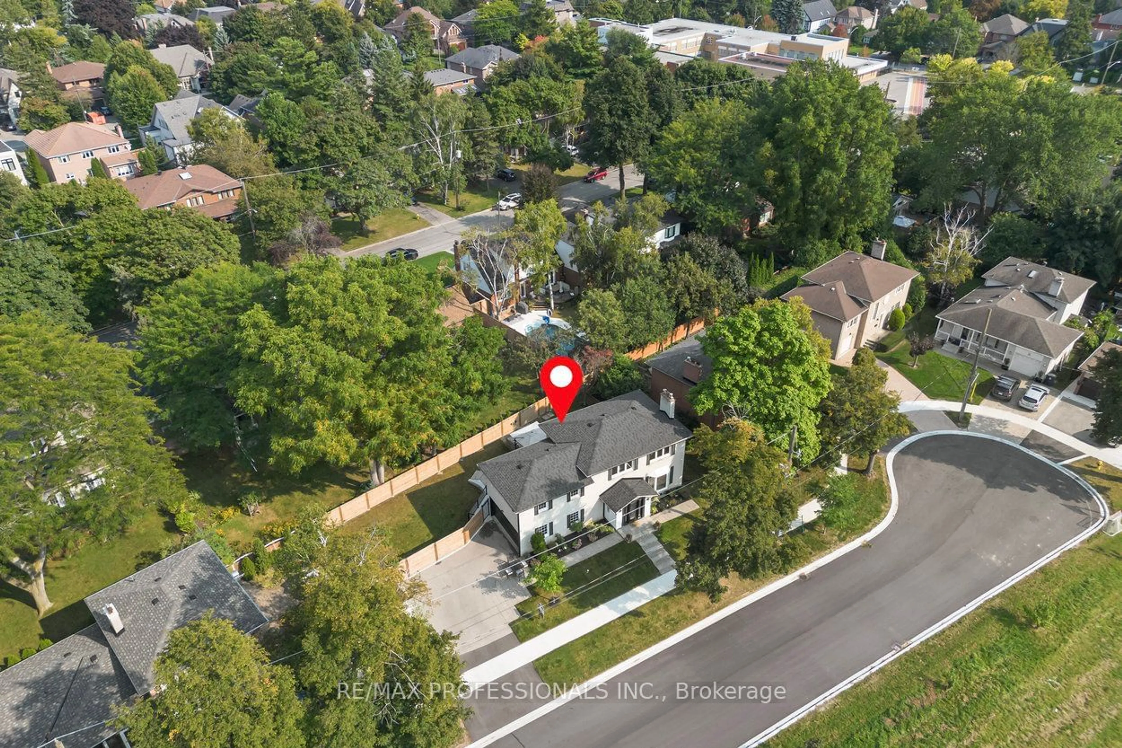 Frontside or backside of a home, the street view for 3 Lochway Crt, Toronto Ontario M9B 4G6