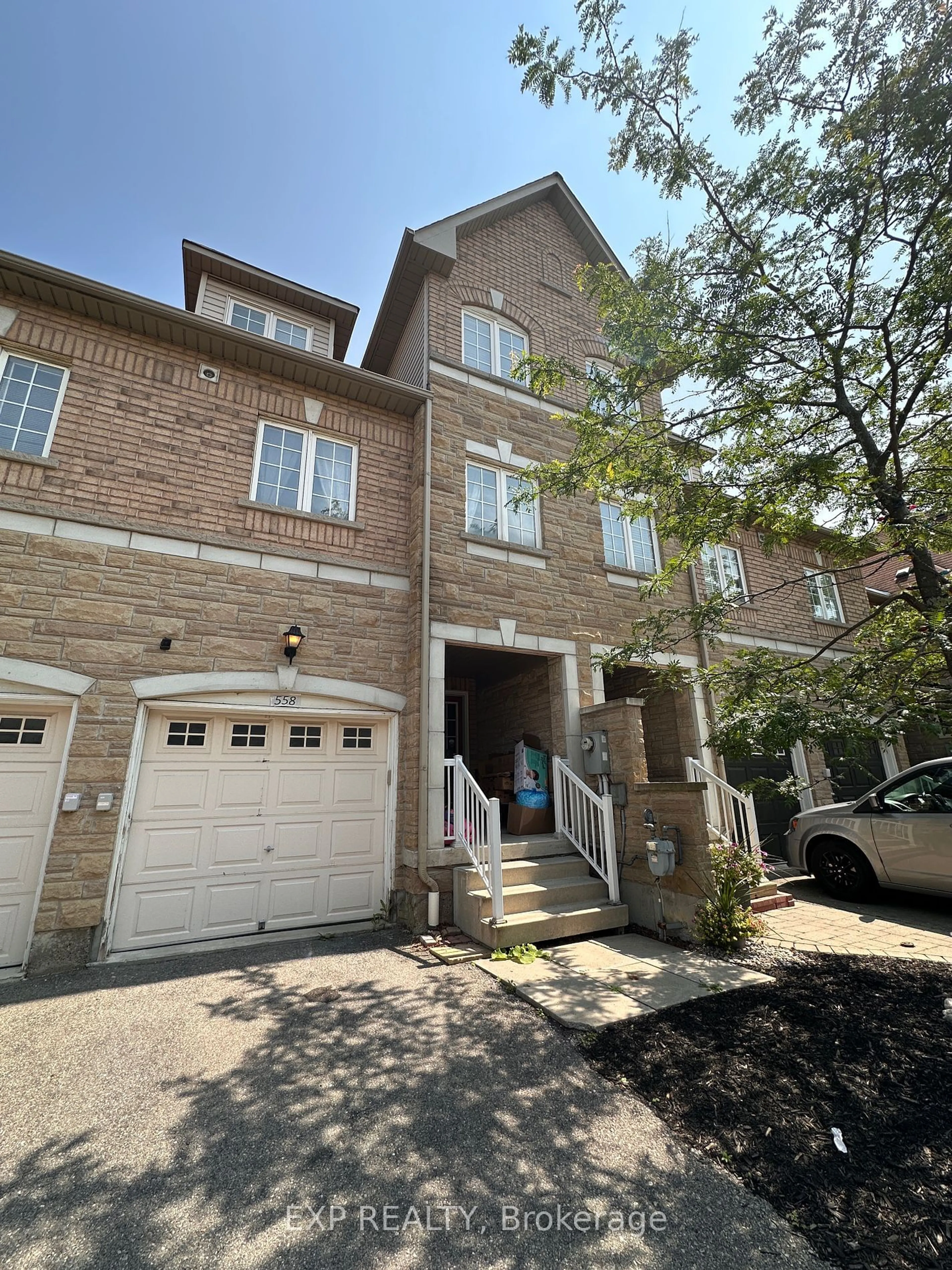 A pic from exterior of the house or condo, the street view for 558 Candlestick Circ, Mississauga Ontario L4Z 0B1