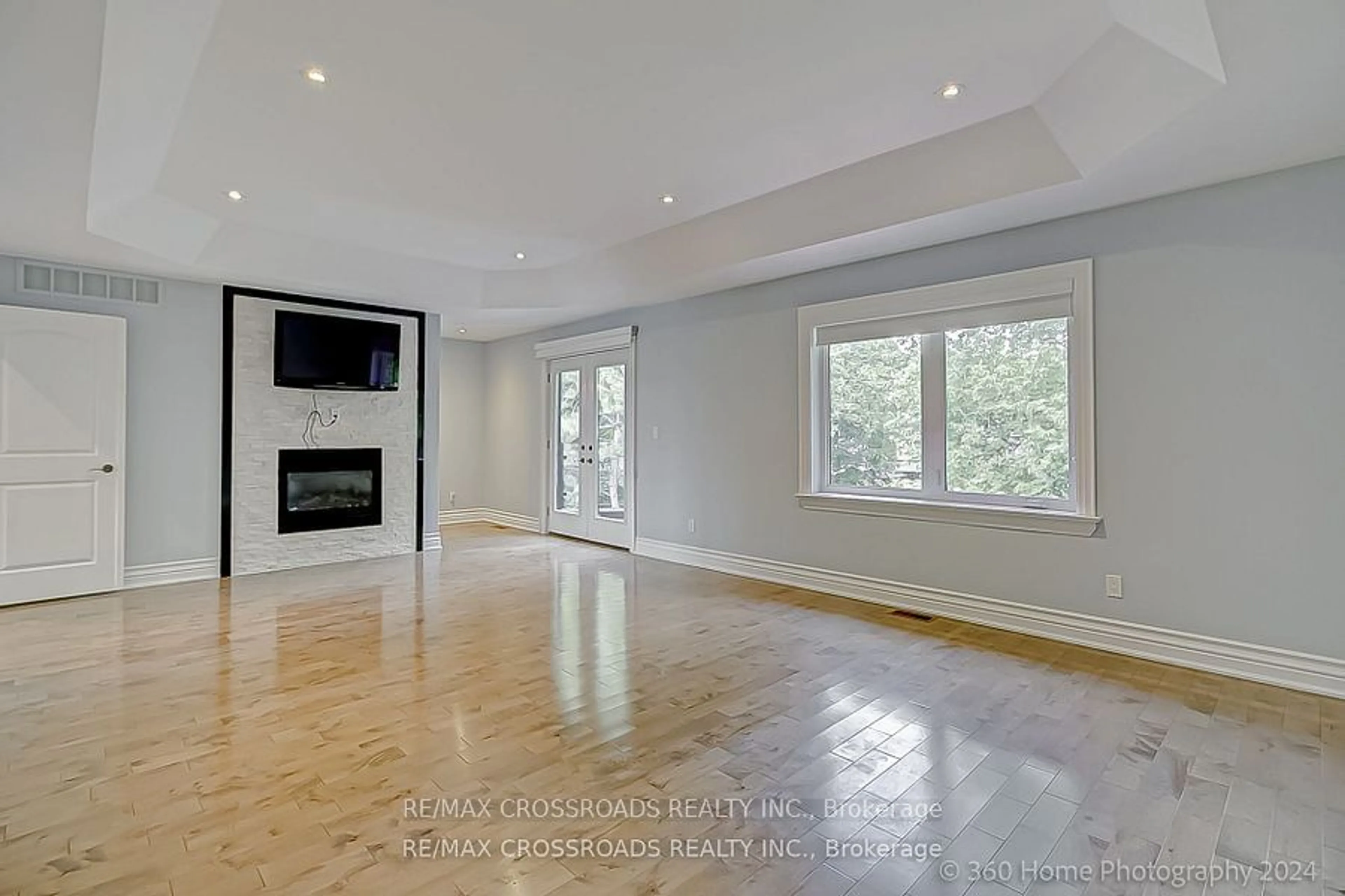 A pic of a room, wood floors for 3043 Weston Rd, Toronto Ontario M9M 2T1