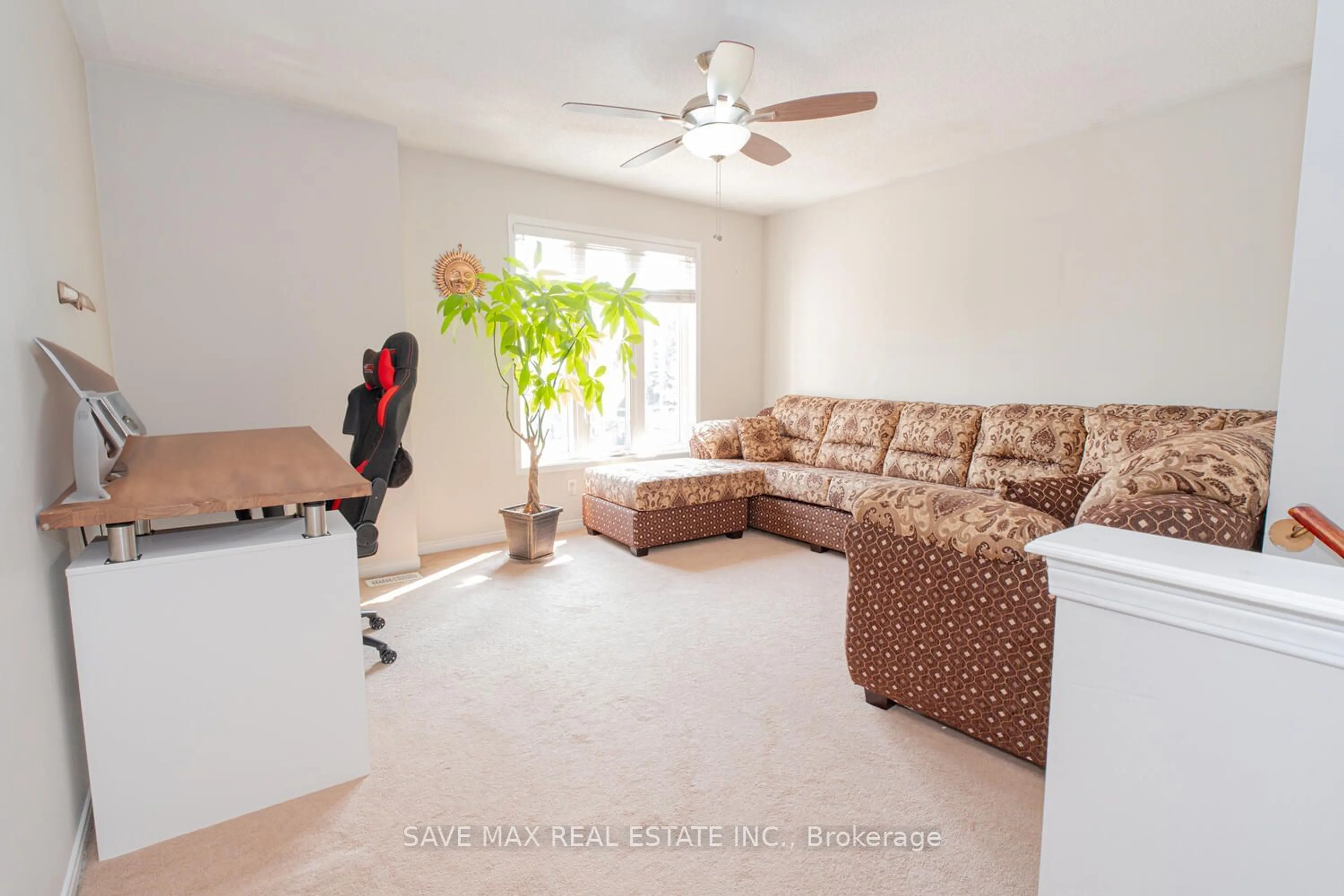 Living room for 85 Botavia Downs Dr, Brampton Ontario L7A 3R5