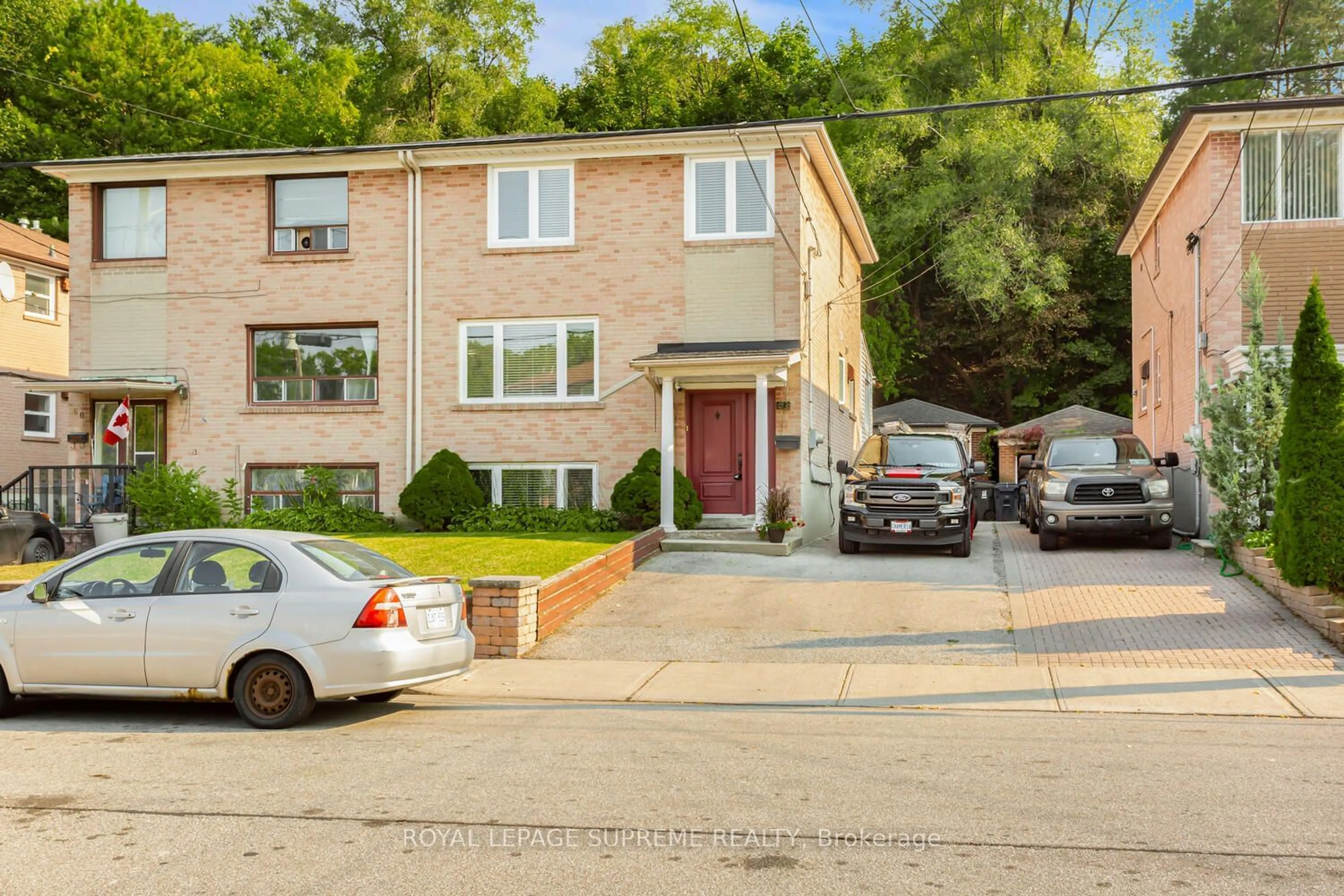 A pic from exterior of the house or condo, the street view for 58 Edinborough Crt, Toronto Ontario M6N 2E8