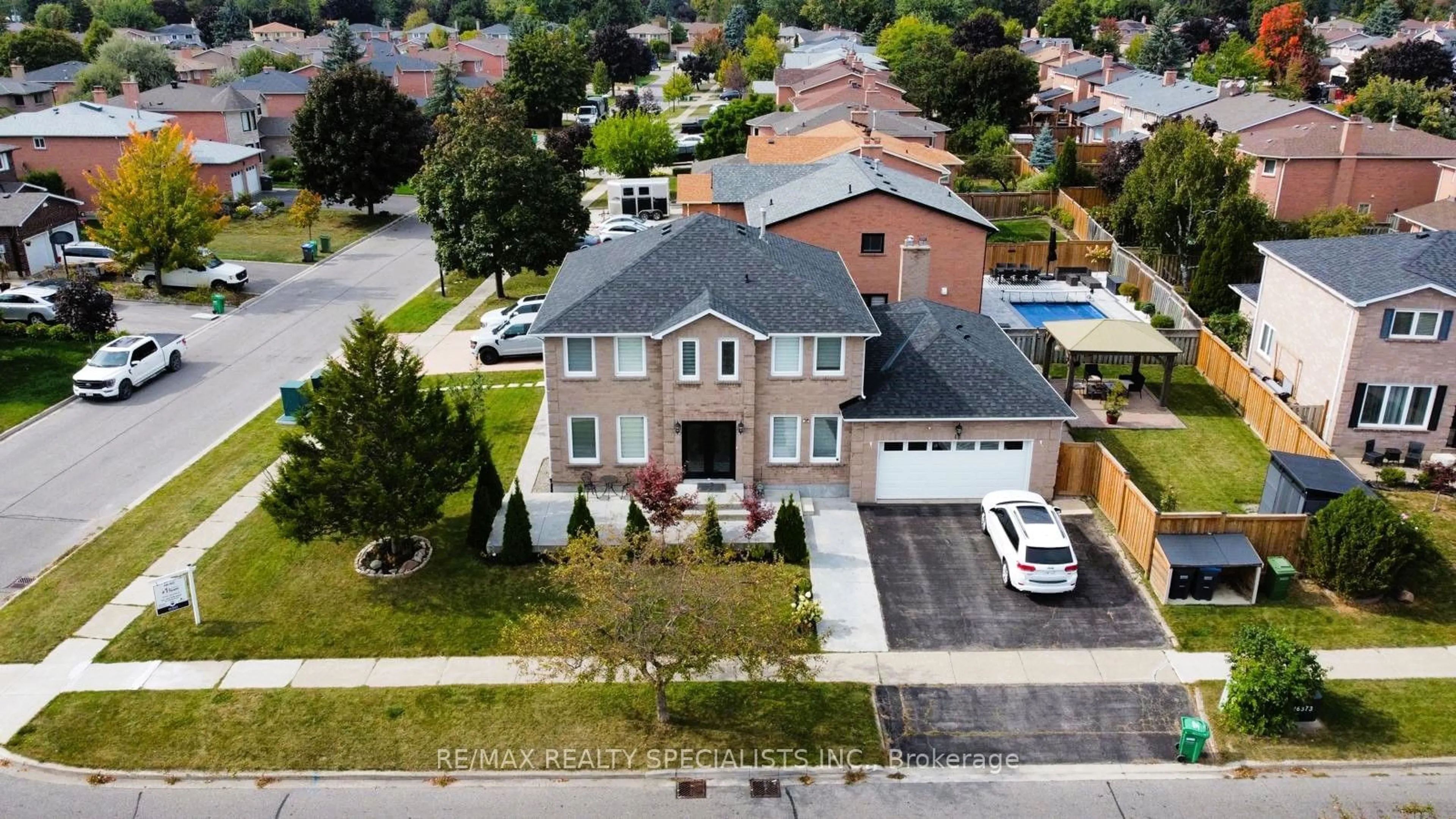 Home with brick exterior material for 40 Fountainbridge Dr, Caledon Ontario L7E 1N5