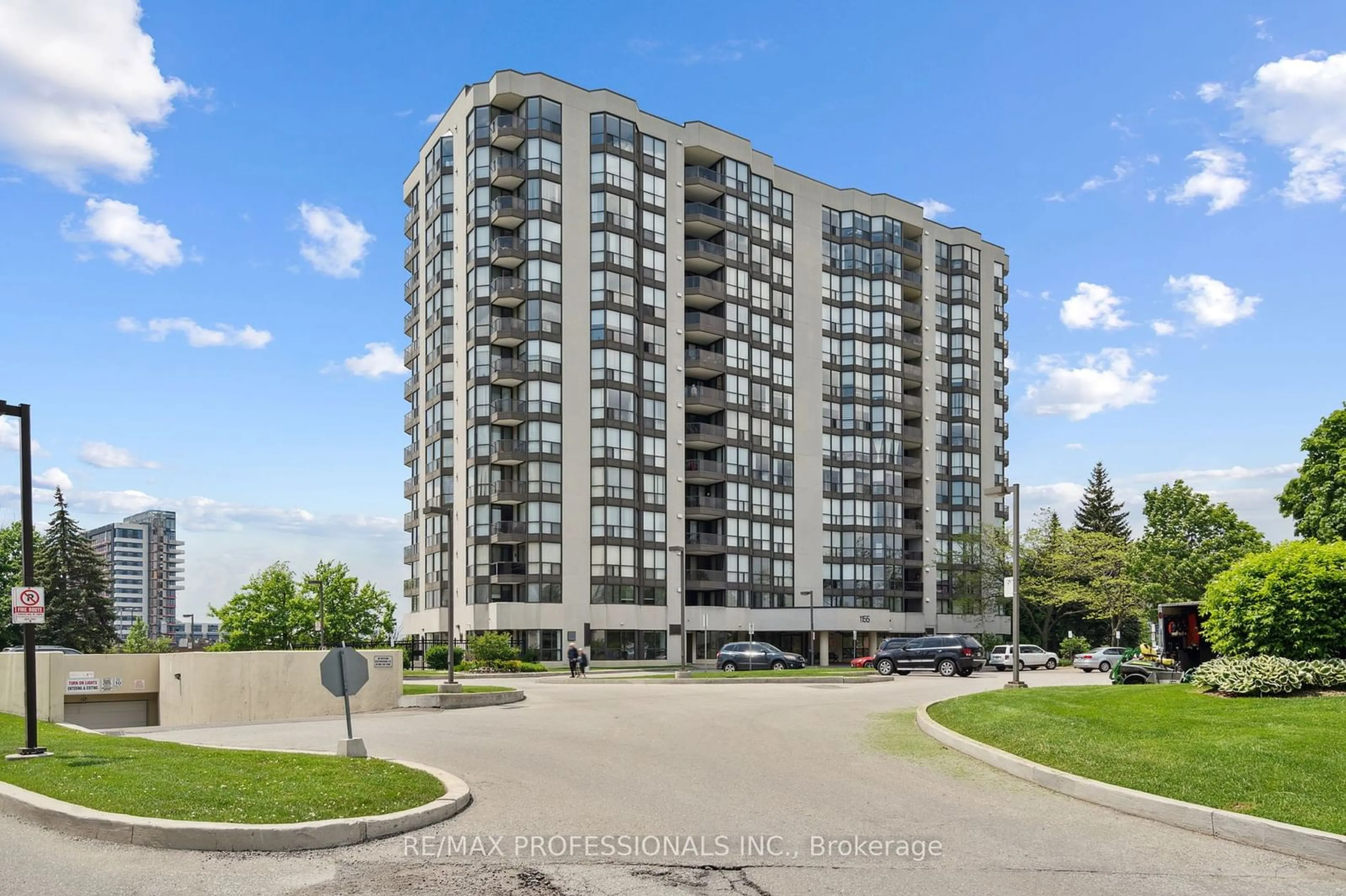 A pic from exterior of the house or condo for 1155 Bough Beeches Blvd #1405, Mississauga Ontario L4W 4N2