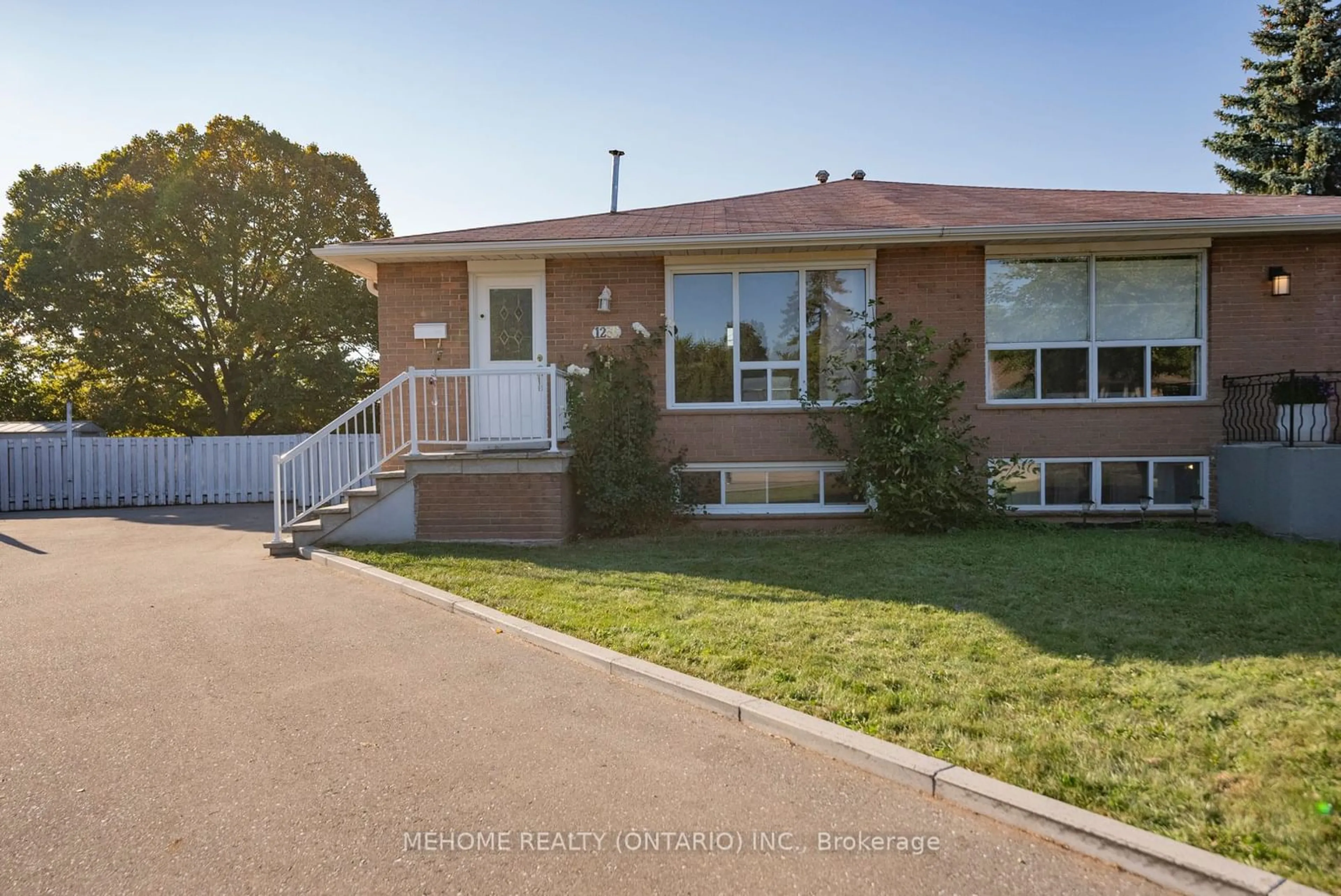 Frontside or backside of a home, the street view for 1266 Pallatine Dr, Oakville Ontario L6H 1Z2