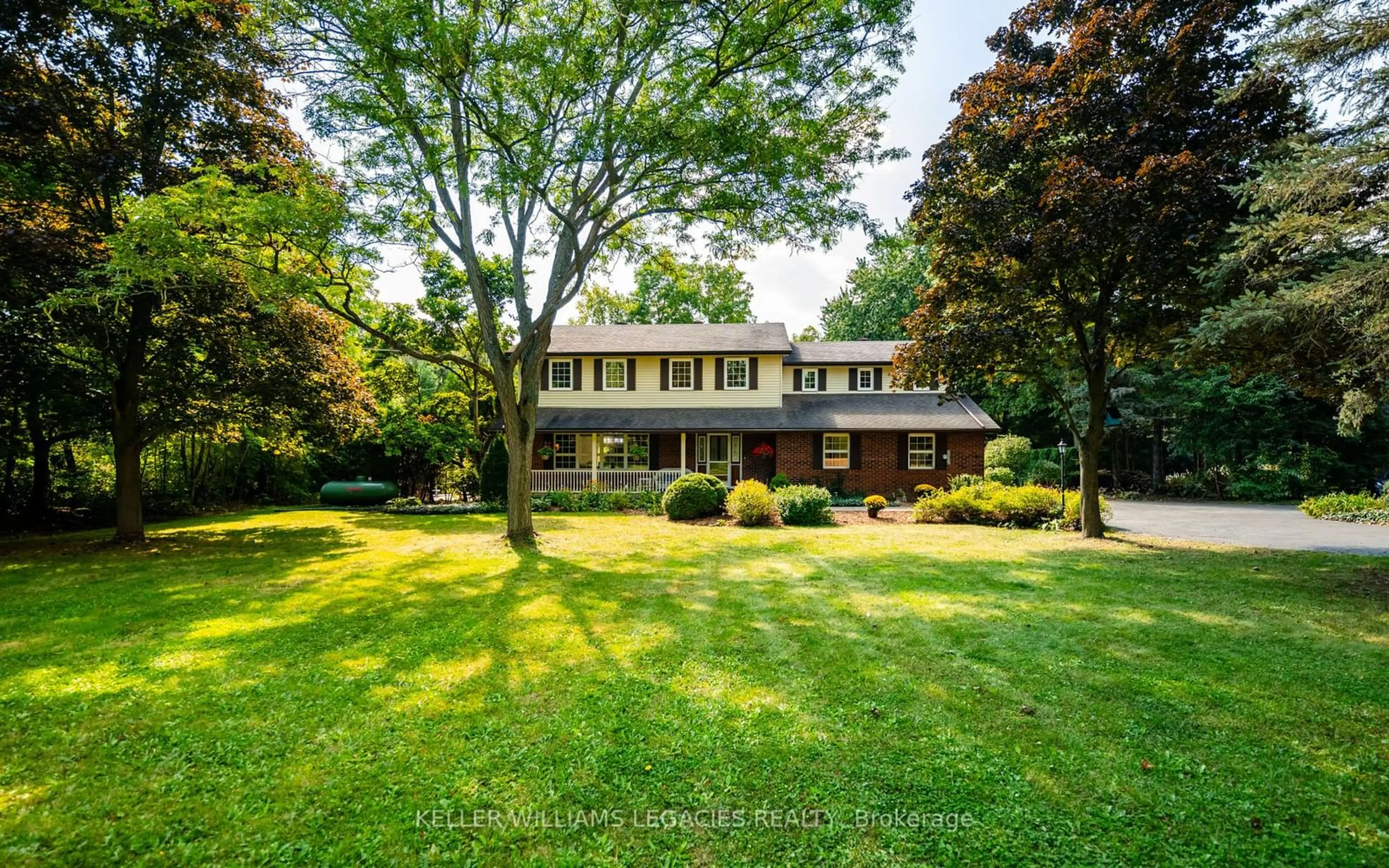 Frontside or backside of a home for 12282 Eighth Line, Halton Hills Ontario L7G 4S4