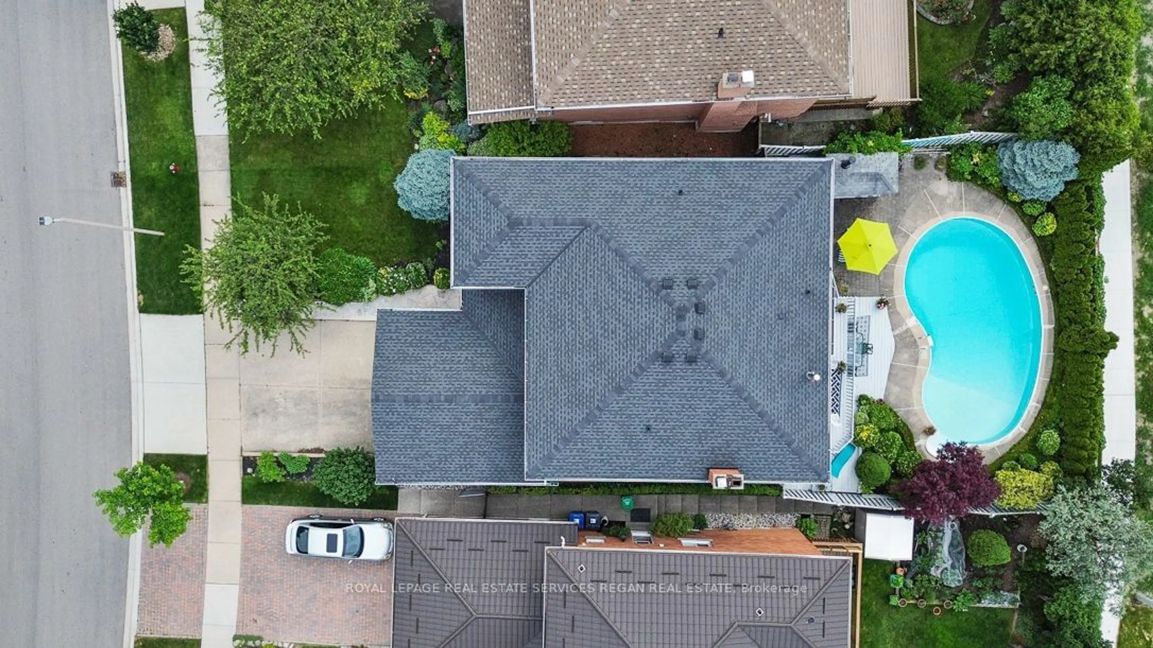 Frontside or backside of a home for 1983 Roy Ivor Cres, Mississauga Ontario L5L 3N7