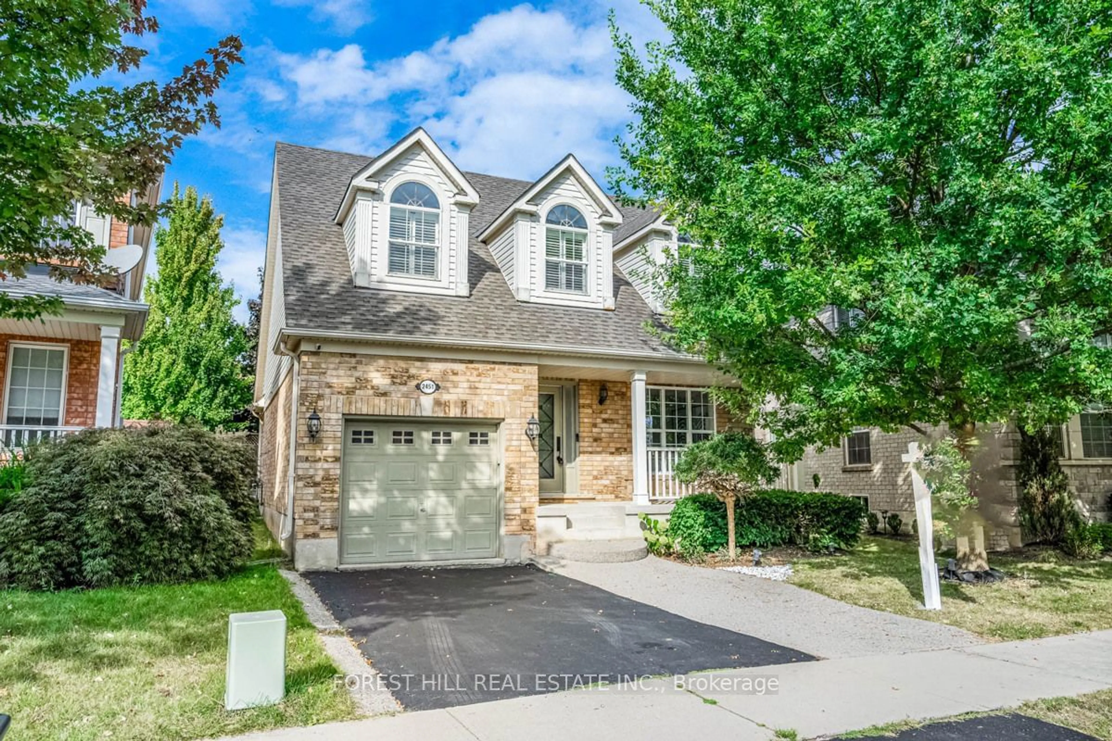 Frontside or backside of a home for 2451 Valleyridge Dr, Oakville Ontario L6M 5G9