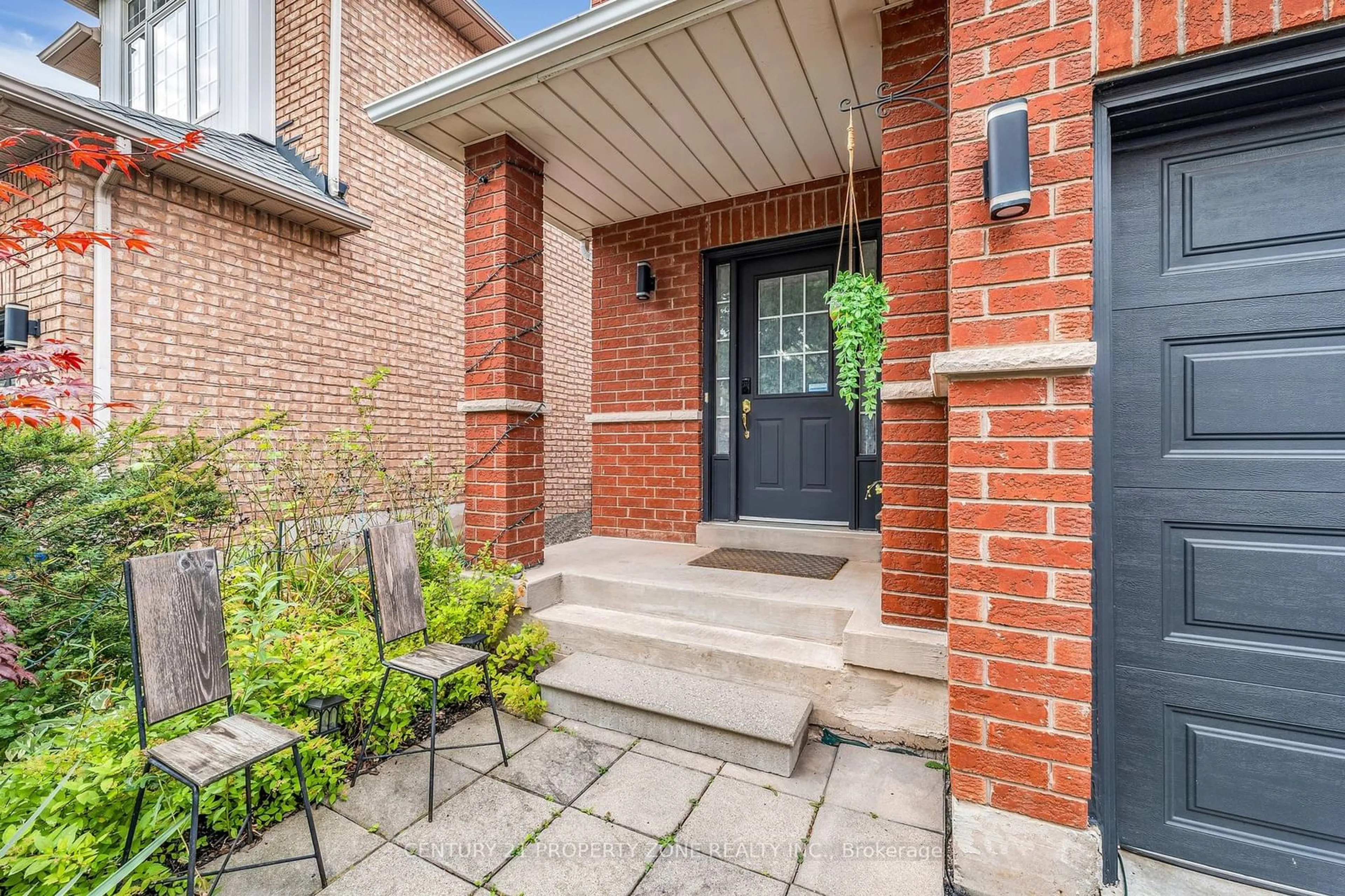 Home with brick exterior material for 2580 Longridge Cres, Oakville Ontario L6H 6R9