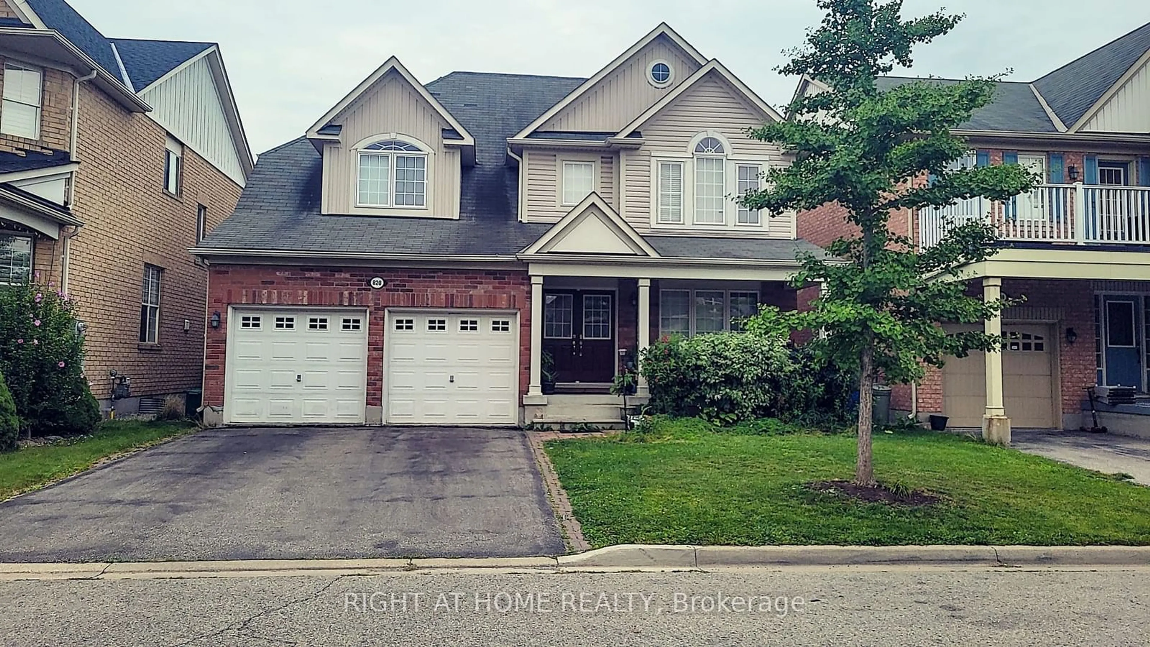 Frontside or backside of a home for 820 Speck Crossing, Milton Ontario L9T 0G6