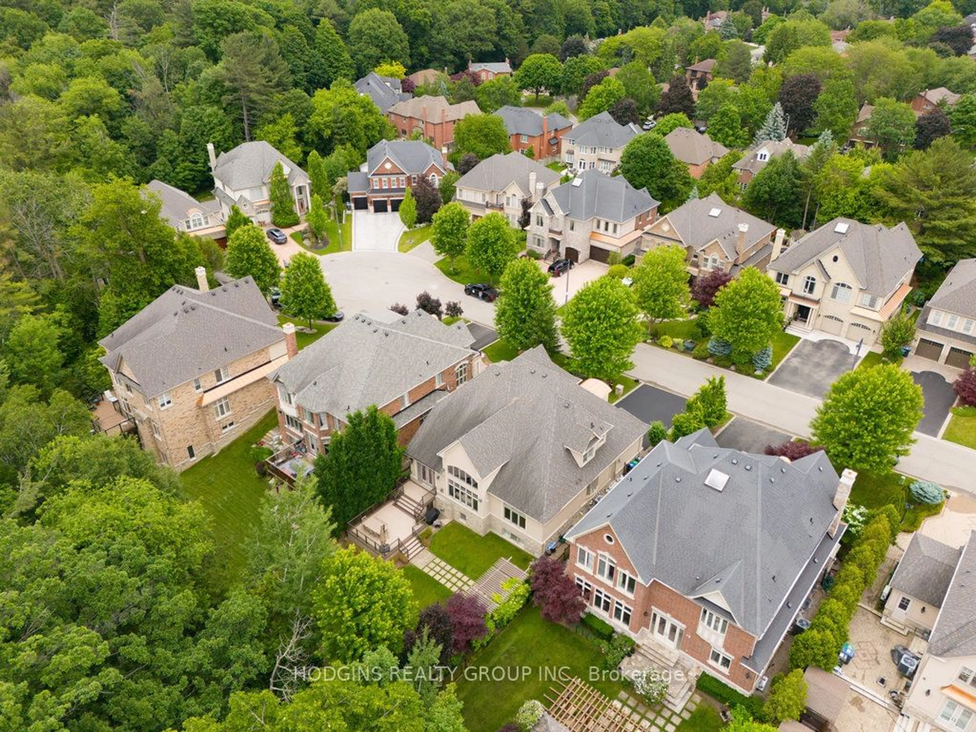 Frontside or backside of a home, the street view for 1857 Ivygate Crt, Mississauga Ontario L5L 0A8