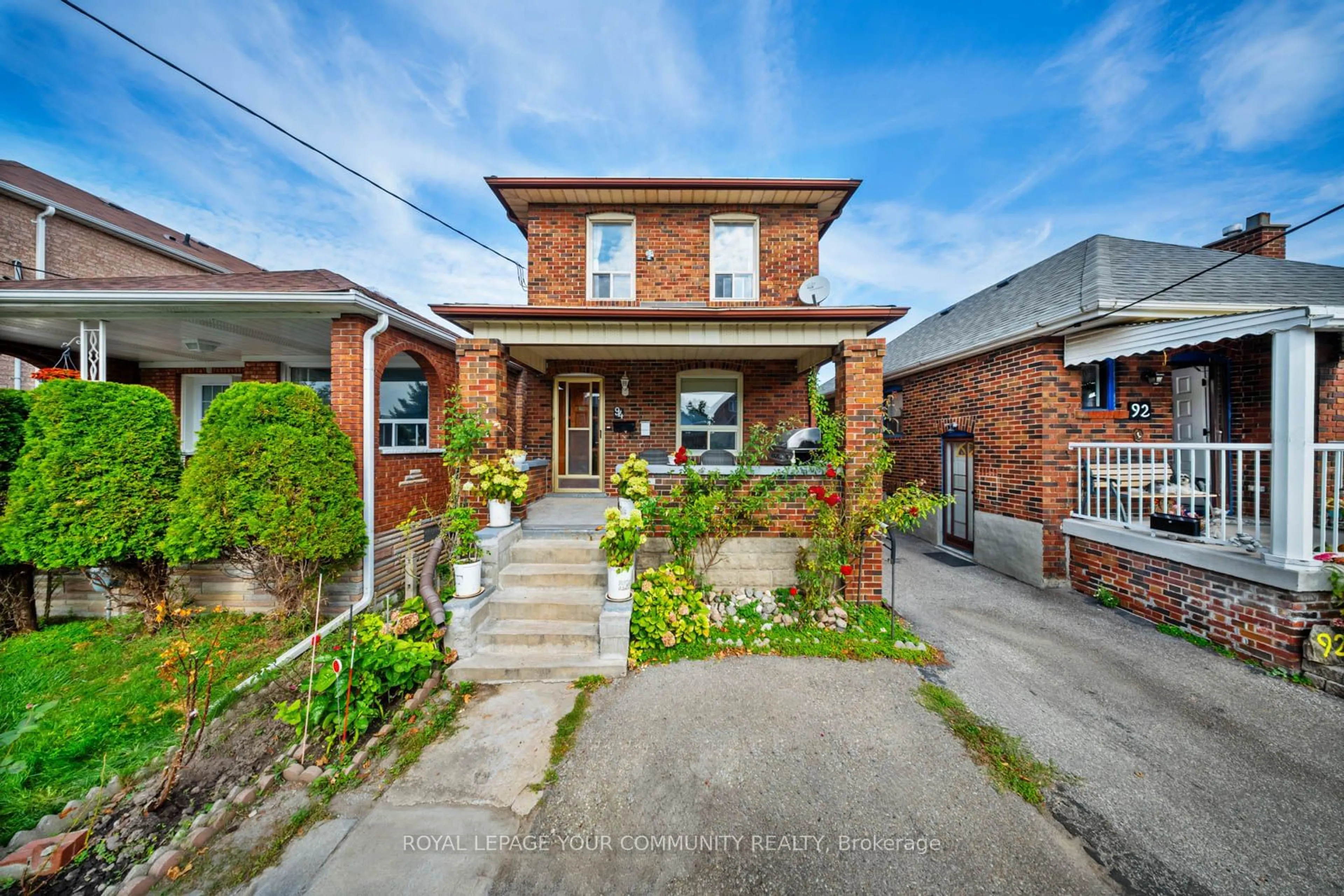 Frontside or backside of a home for 94 Ypres Rd, Toronto Ontario M6M 1P3