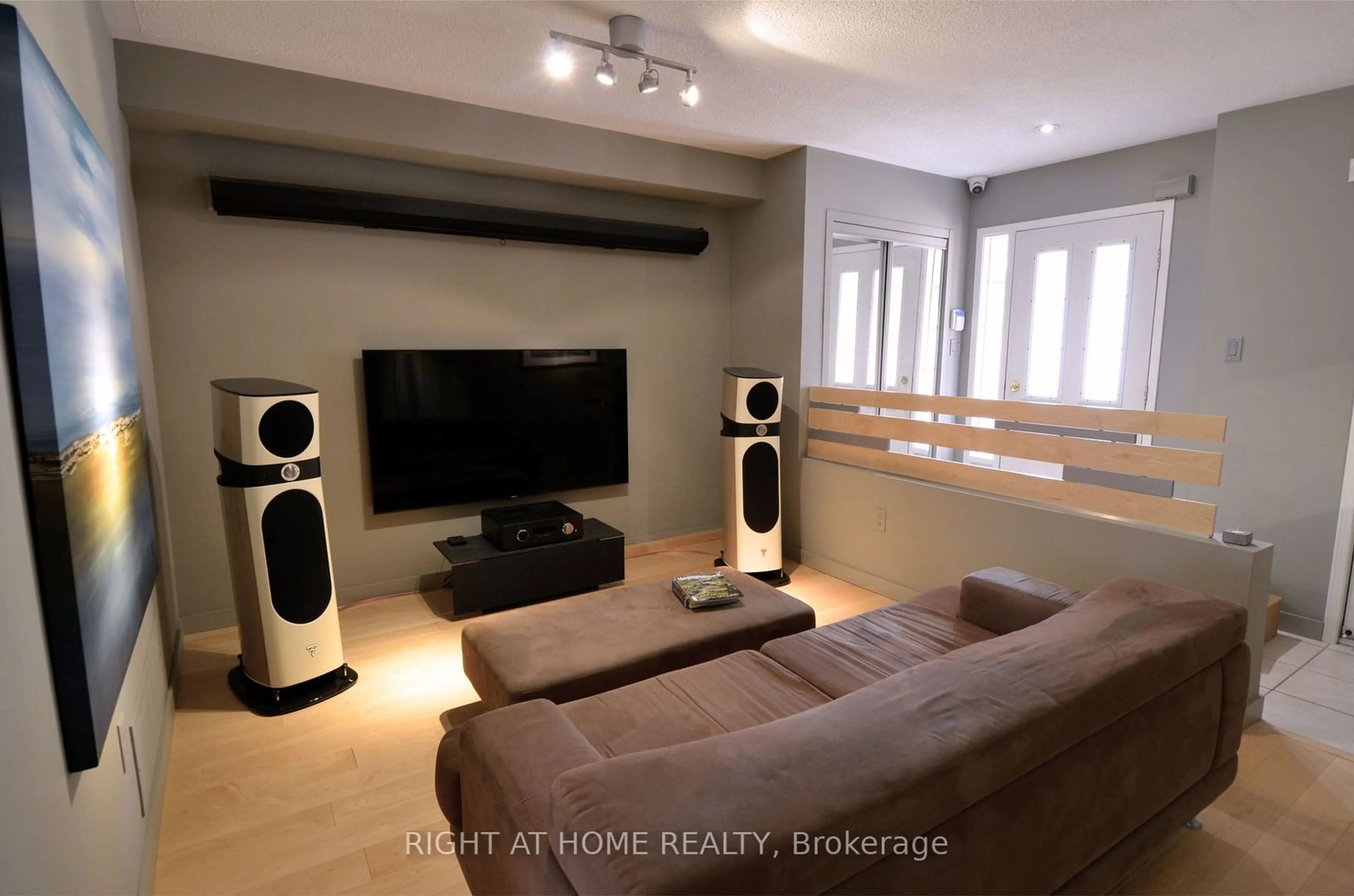 Home theater, wood floors for 2665 Thomas St #53, Mississauga Ontario L5M 6G6