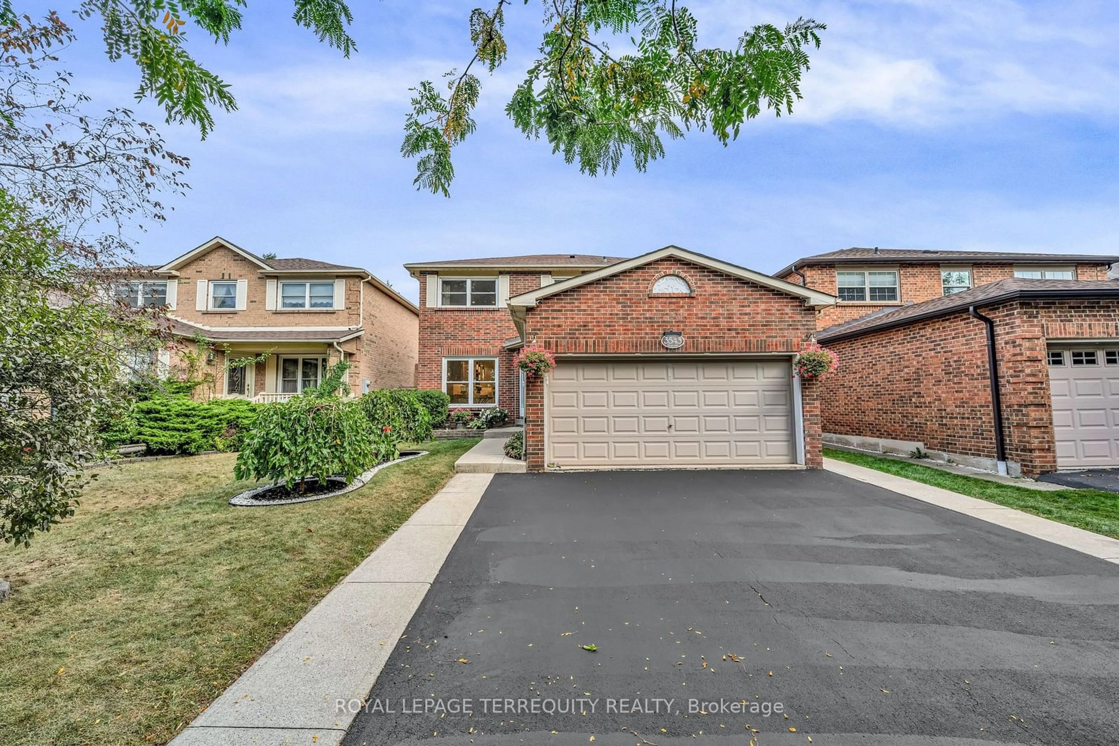 Home with brick exterior material for 3543 Kelso Cres, Mississauga Ontario L5L 4R6