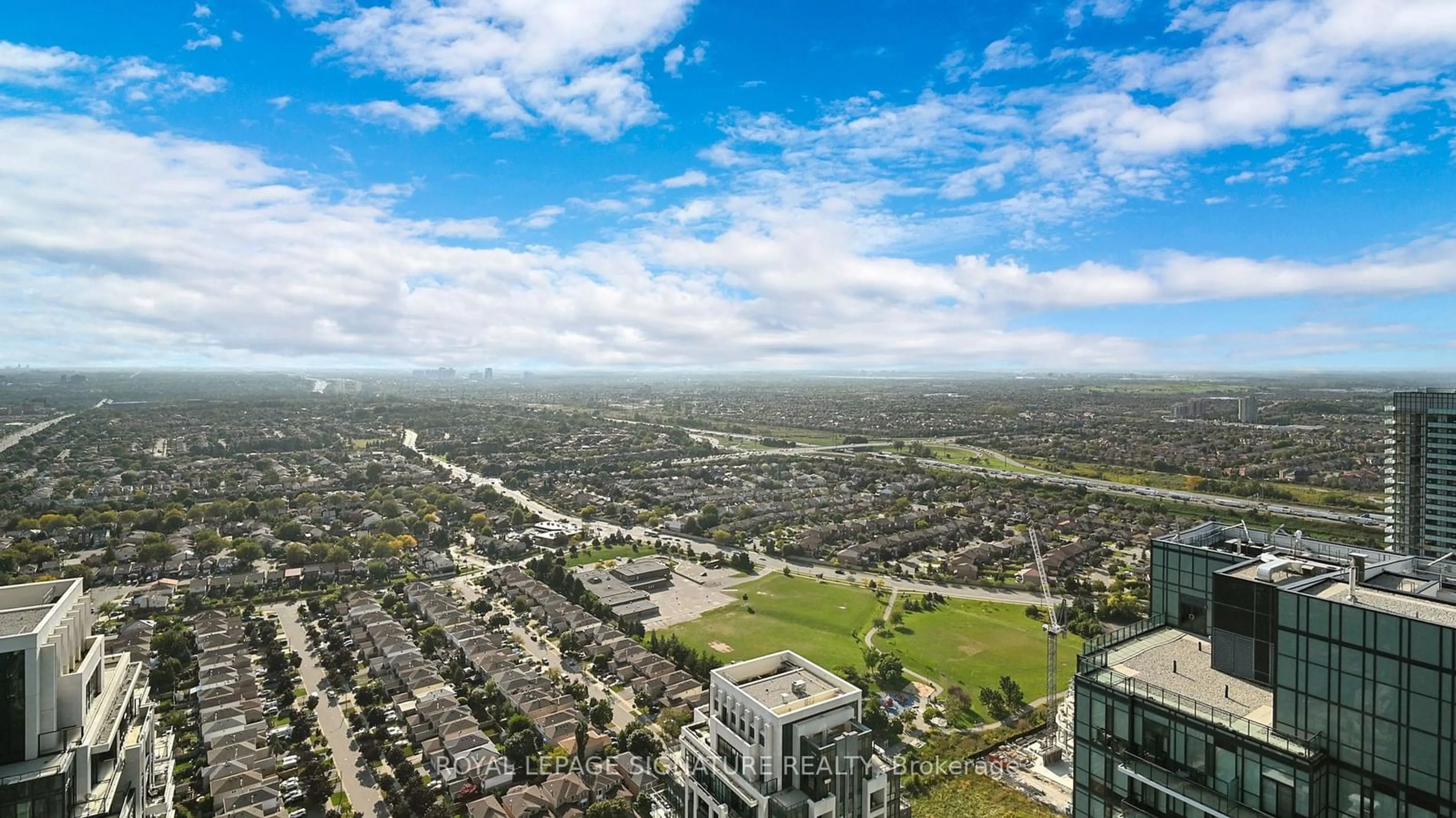 Lakeview for 4070 Confederation Pkwy #LPH4, Mississauga Ontario L5B 0E9