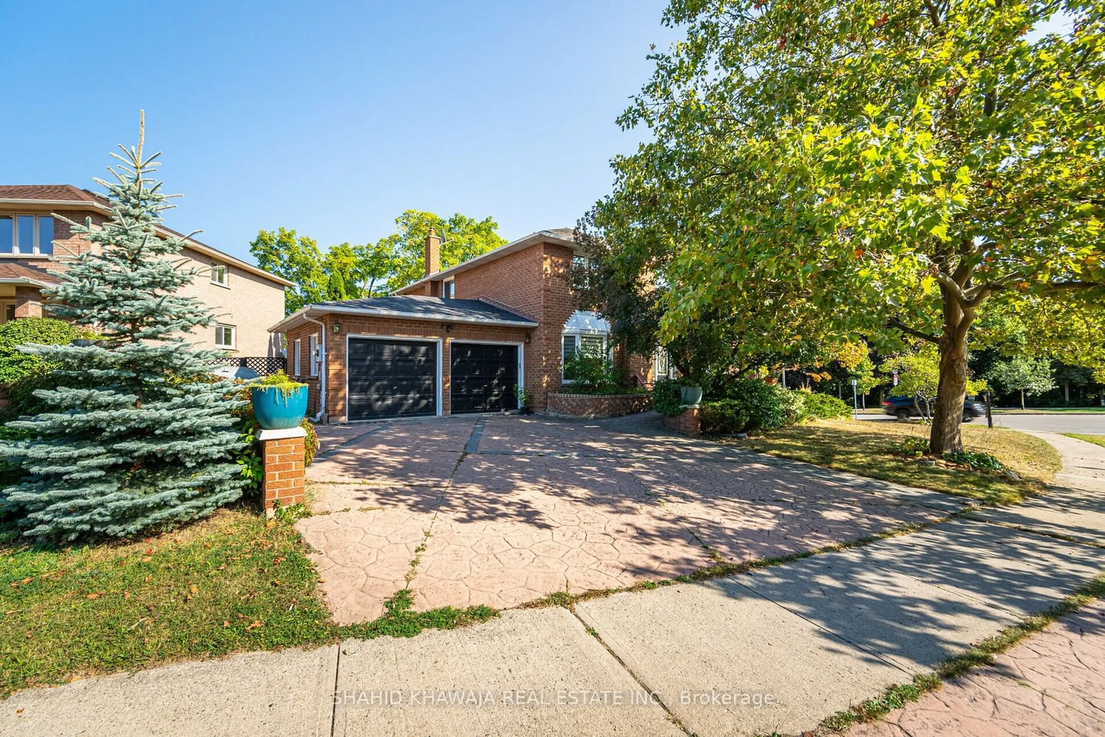 Frontside or backside of a home for 2916 Sycamore St, Oakville Ontario L6J 7H6