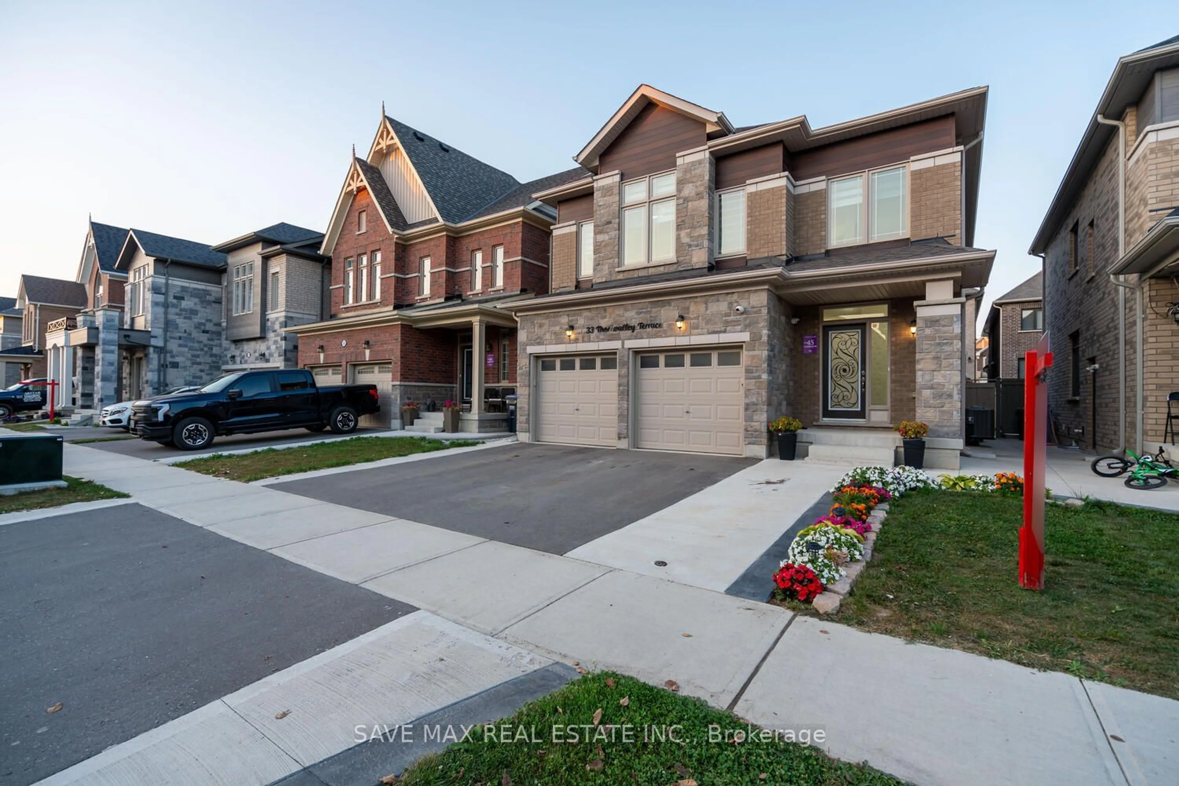 Home with brick exterior material for 33 Thornvalley Terr, Caledon Ontario L7C 4H9