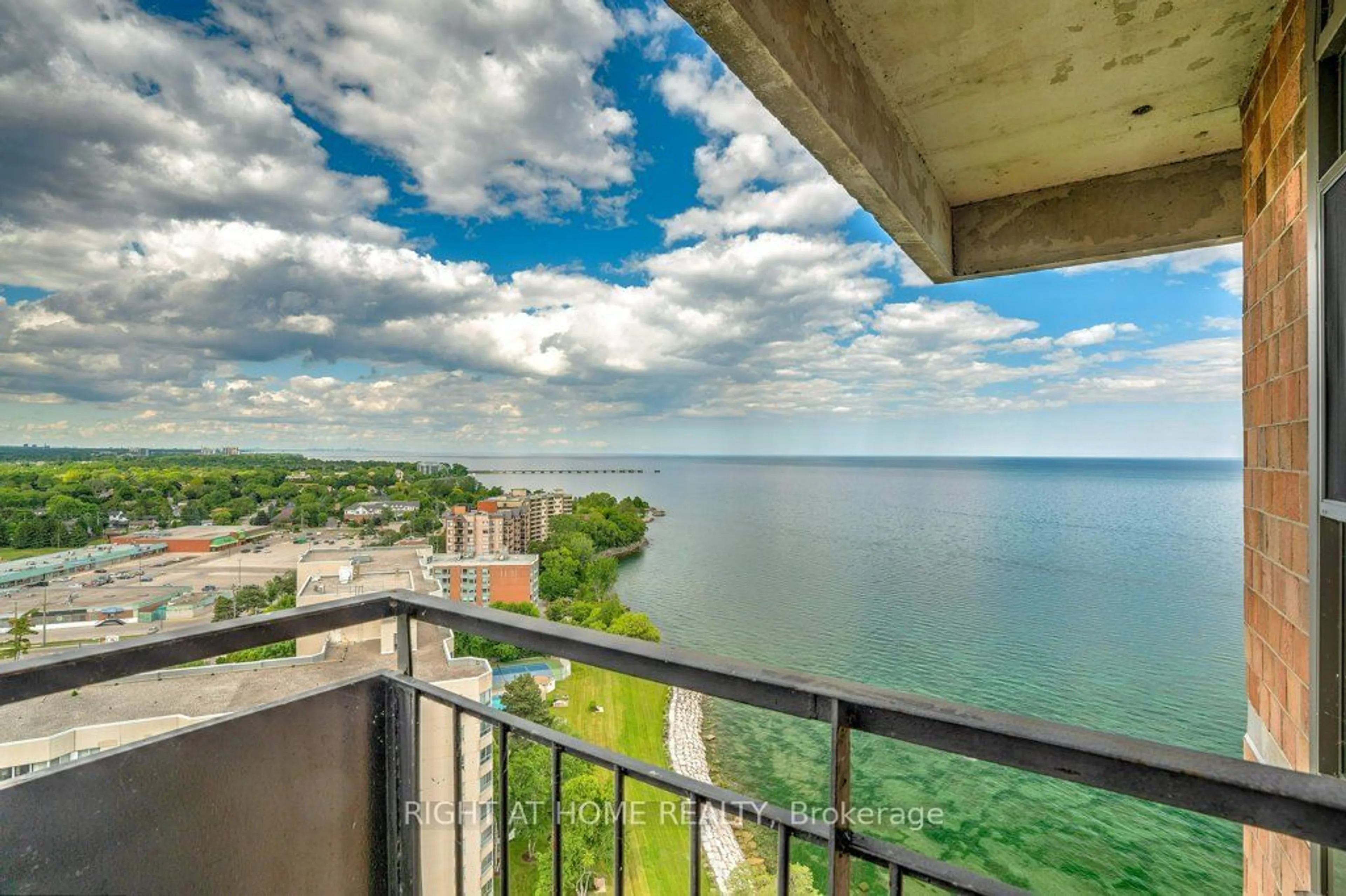 A pic from exterior of the house or condo, the view of lake or river for 5250 LAKESHORE RD. Rd #2006, Burlington Ontario L7L 5L2