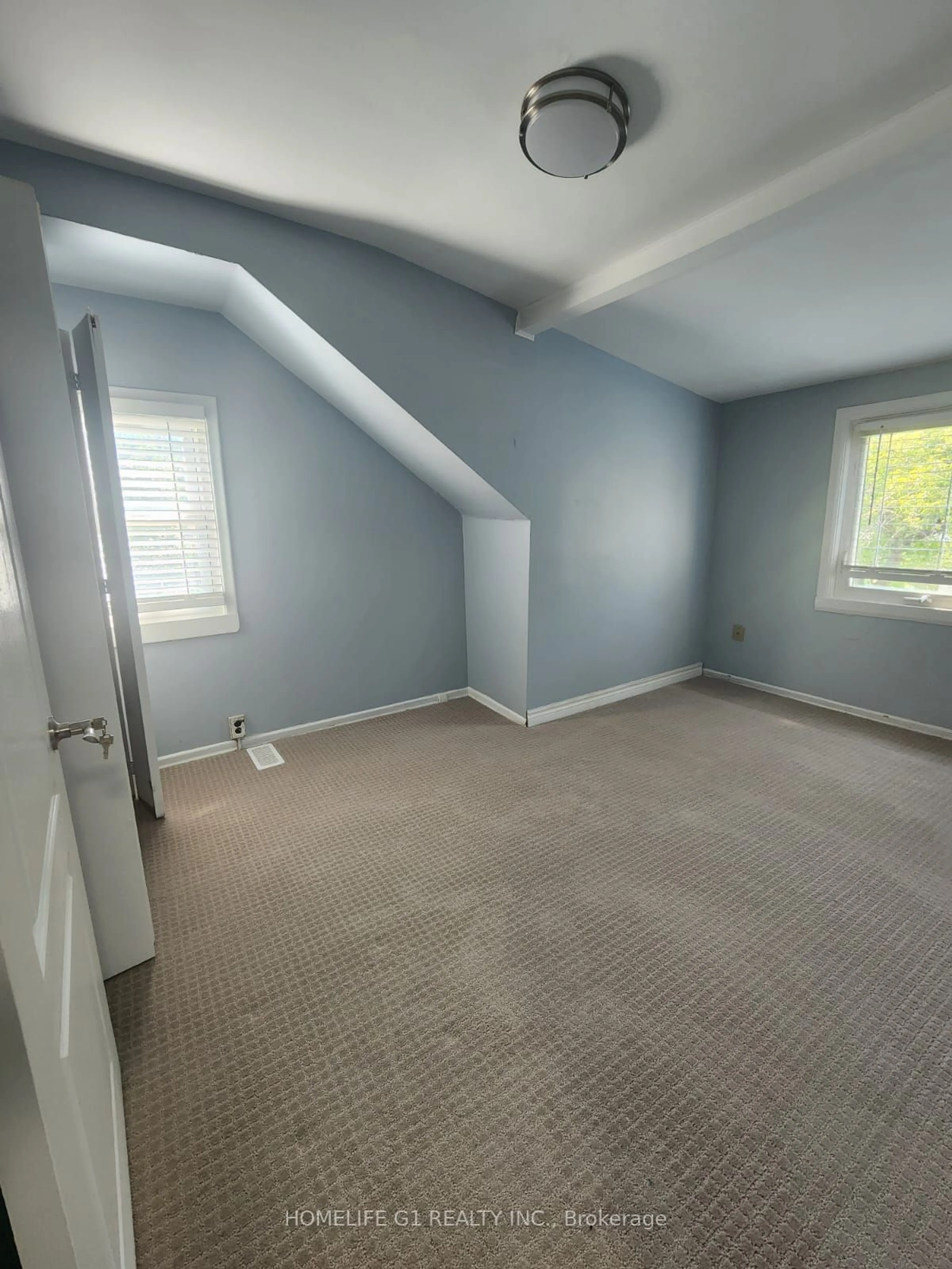 A pic of a room for 23 Denison Ave, Brampton Ontario L6X 1E8