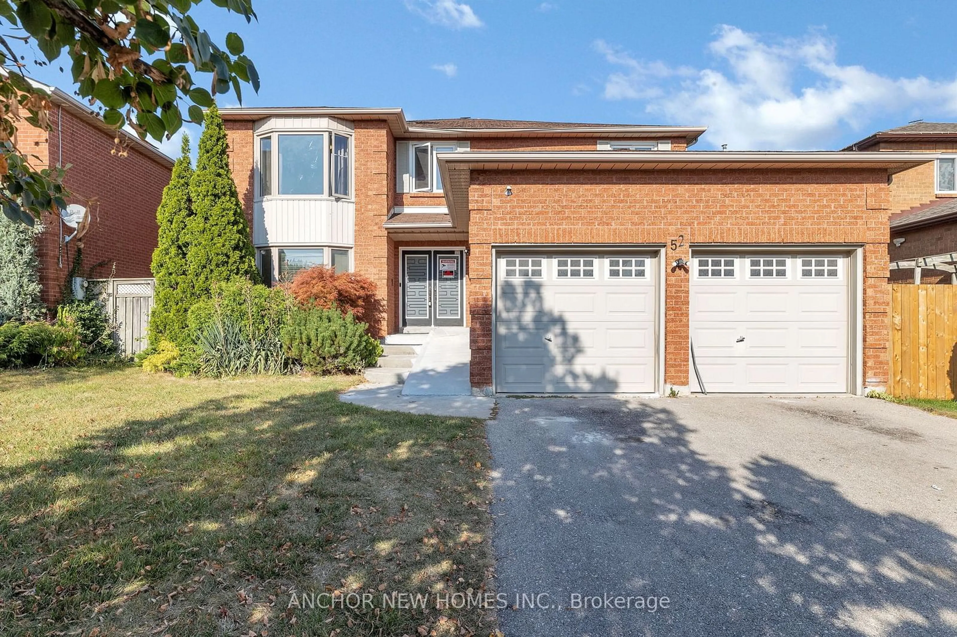 Frontside or backside of a home for 52 Settler Crt, Brampton Ontario L6Z 4L7