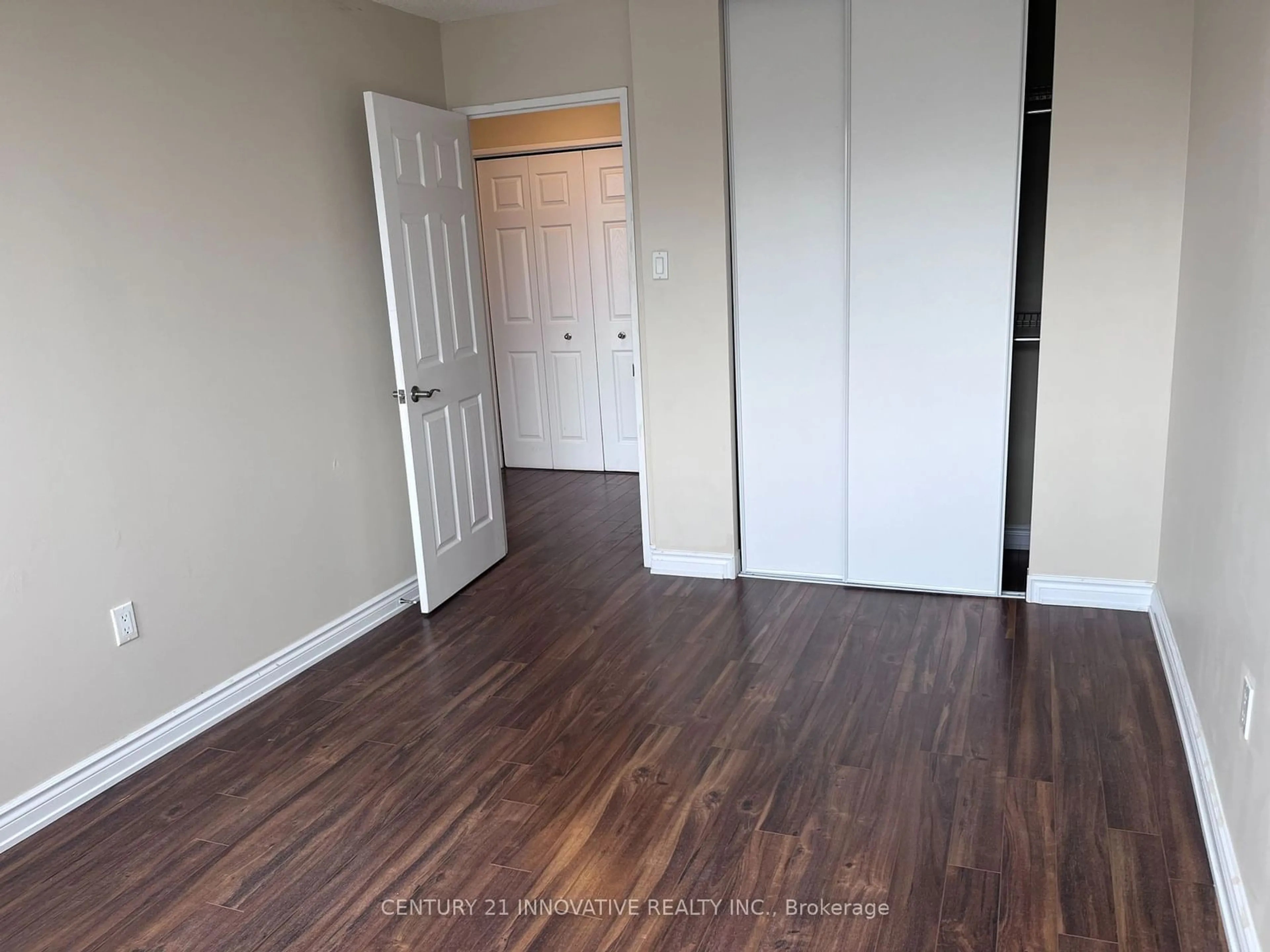 A pic of a room, wood floors for 3590 Kaneff Cres #1811, Mississauga Ontario L5A 3X3