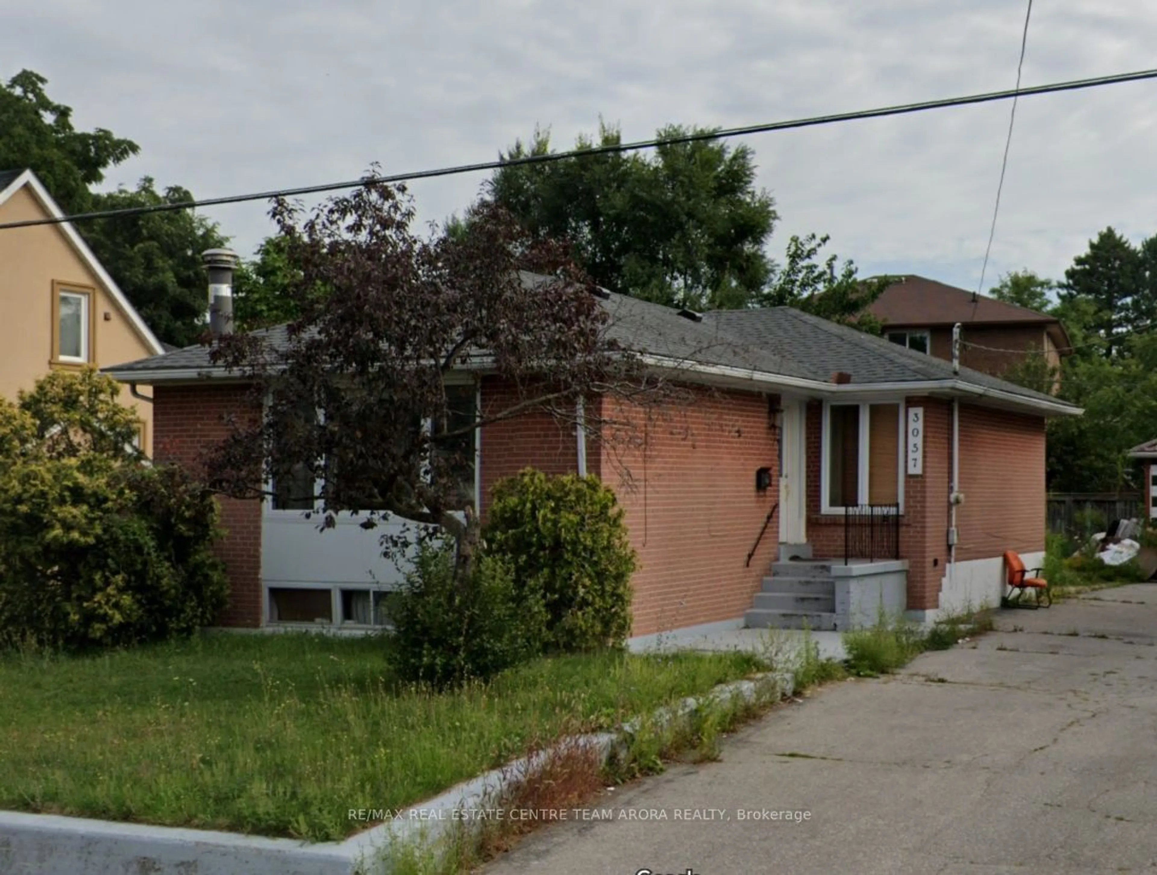 Frontside or backside of a home for 3057 Kirwin Ave, Mississauga Ontario L5A 2K8