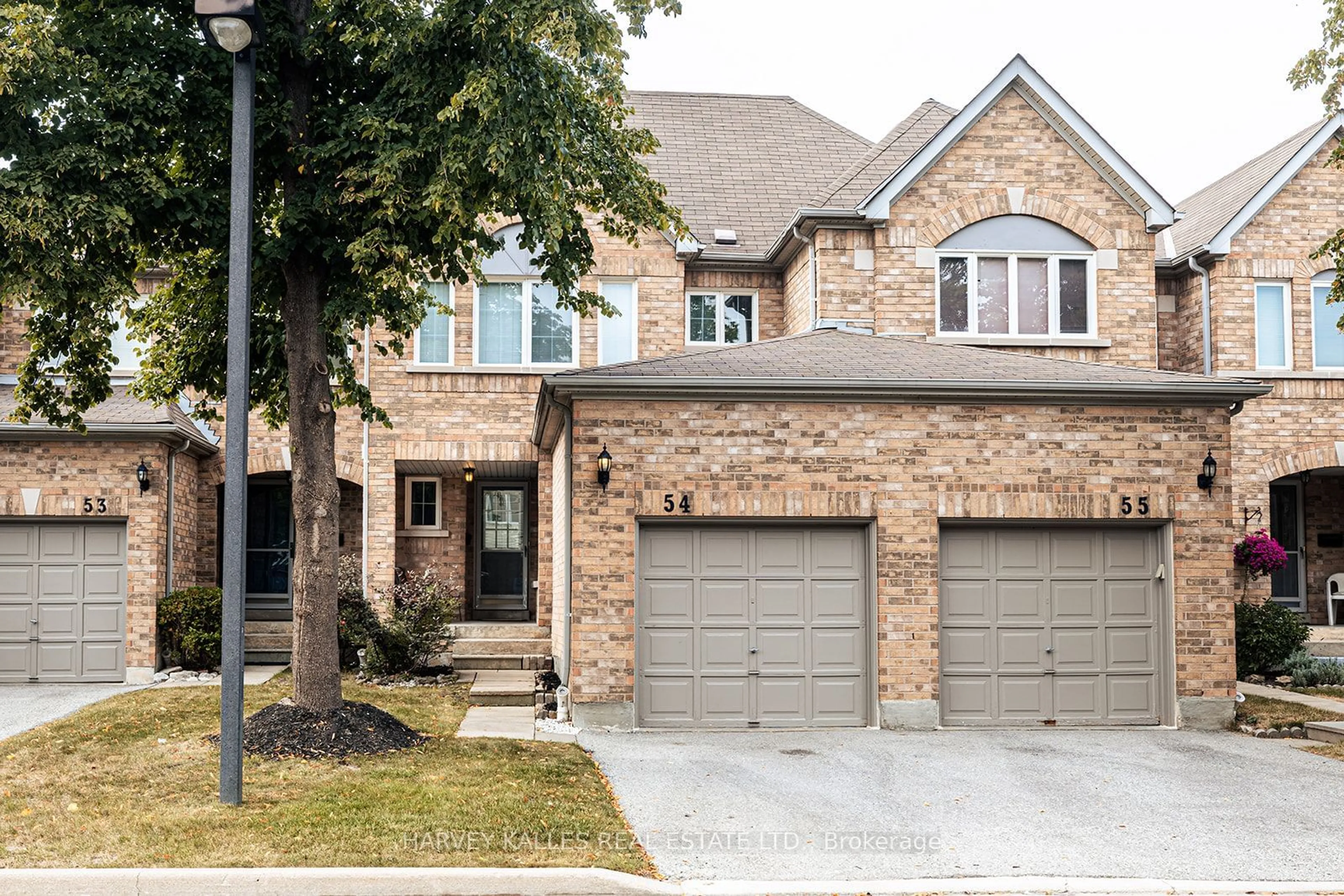 Home with brick exterior material for 5230 Glen Erin Dr #54, Mississauga Ontario L5M 5Z7