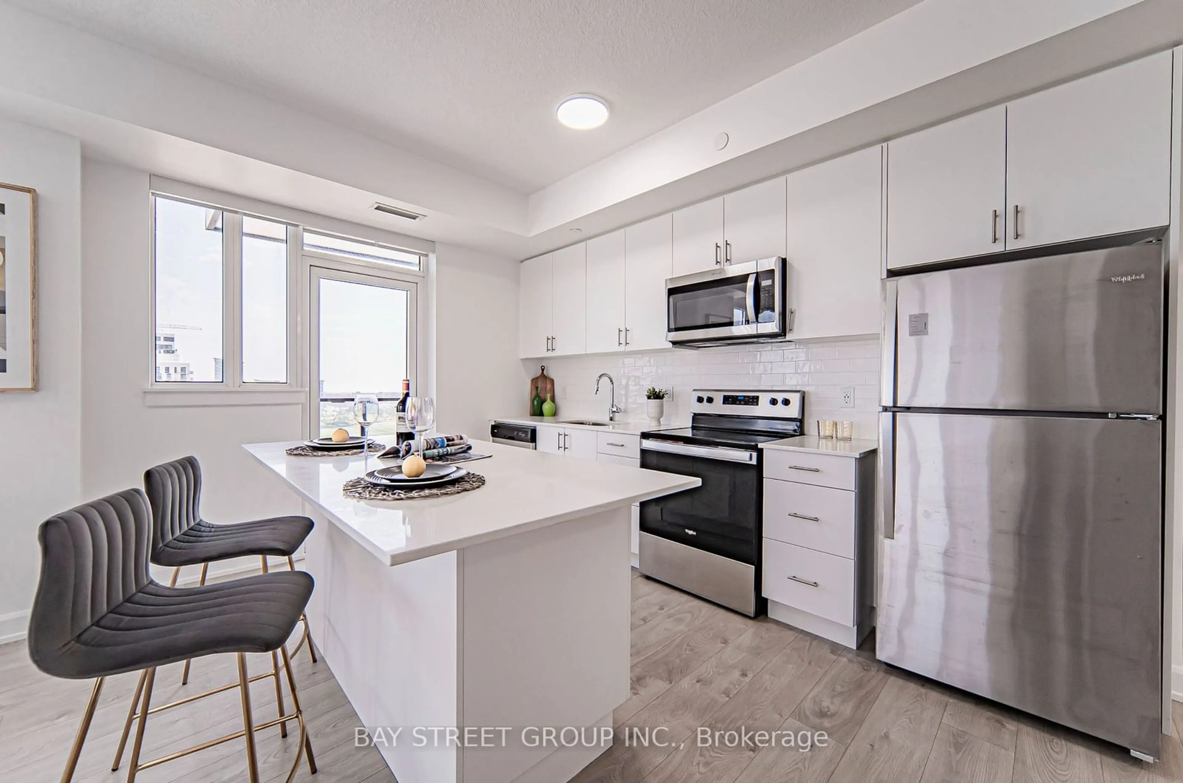 Open concept kitchen for 3200 William Coltson Ave #1101, Oakville Ontario L6H 7W6