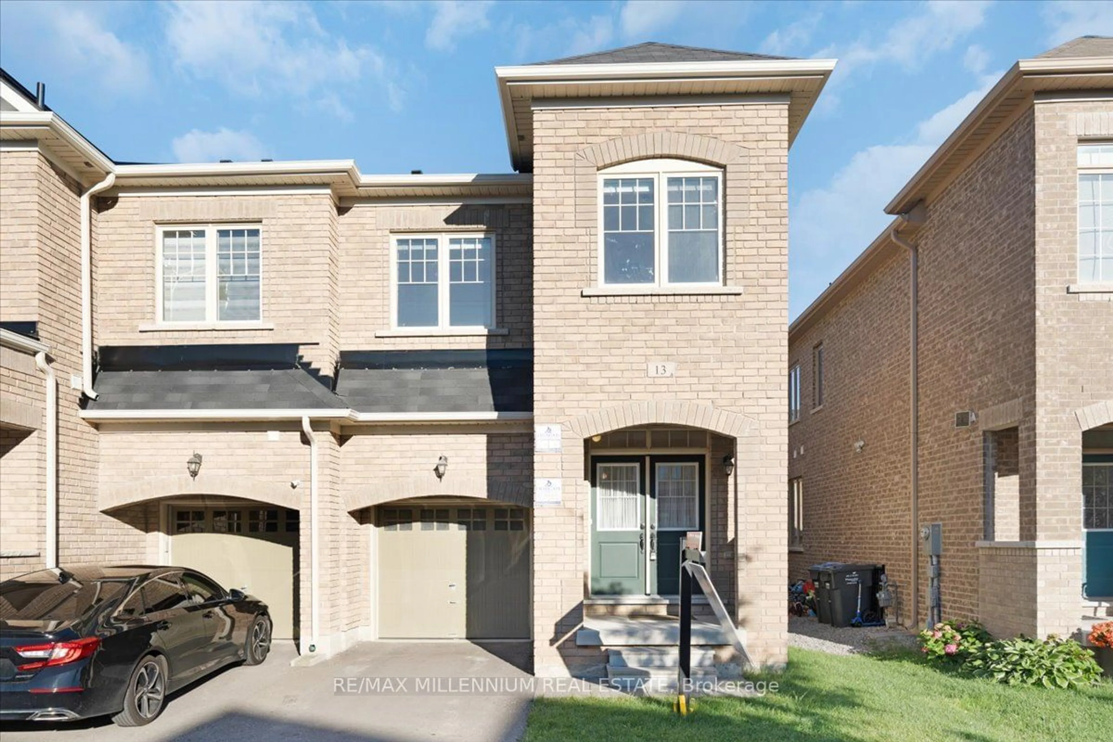 A pic from exterior of the house or condo for 13 Goulston St, Brampton Ontario L7A 5B8