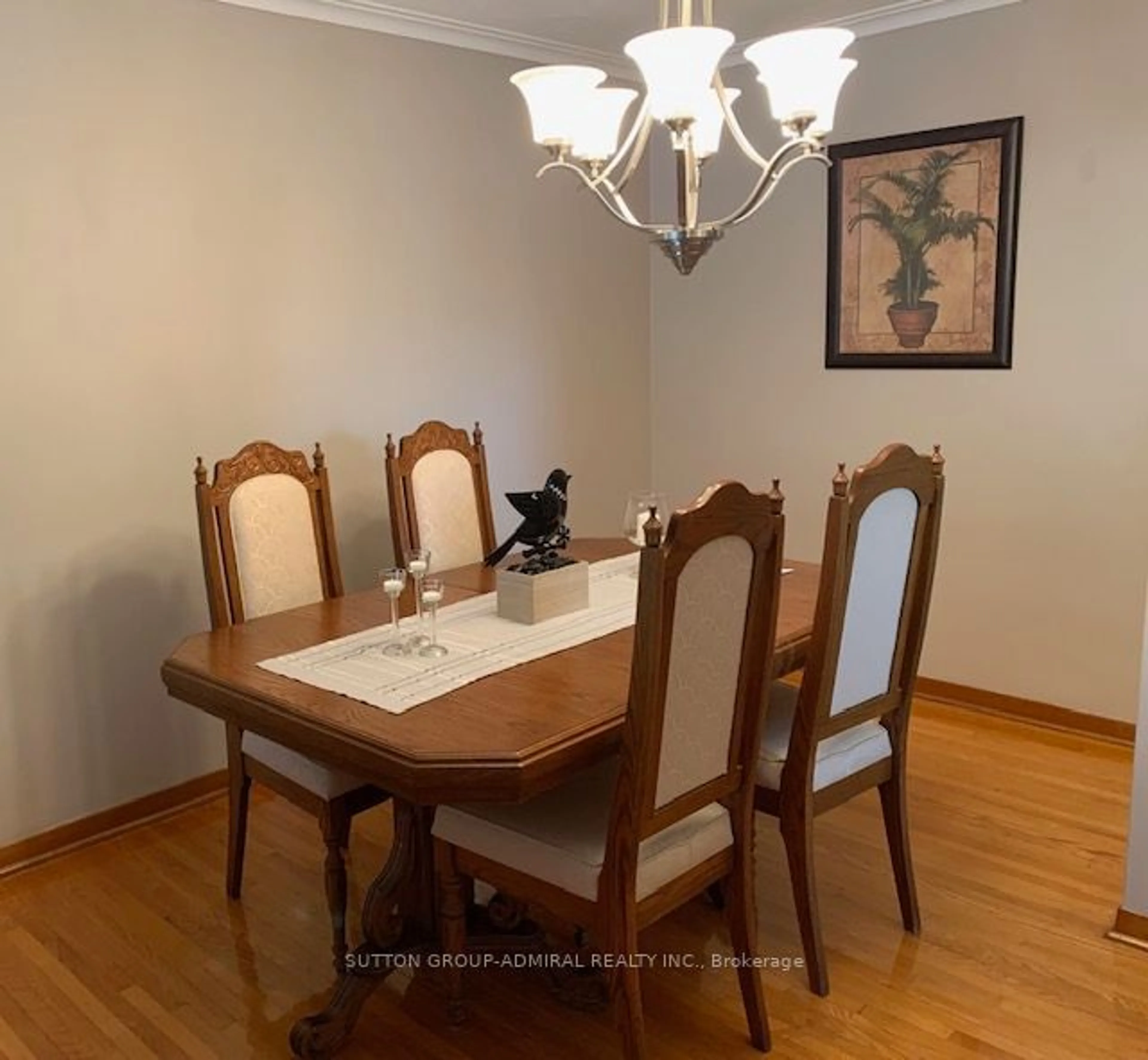 Dining room for 510 Ettridge Crt, Mississauga Ontario L5G 1W6