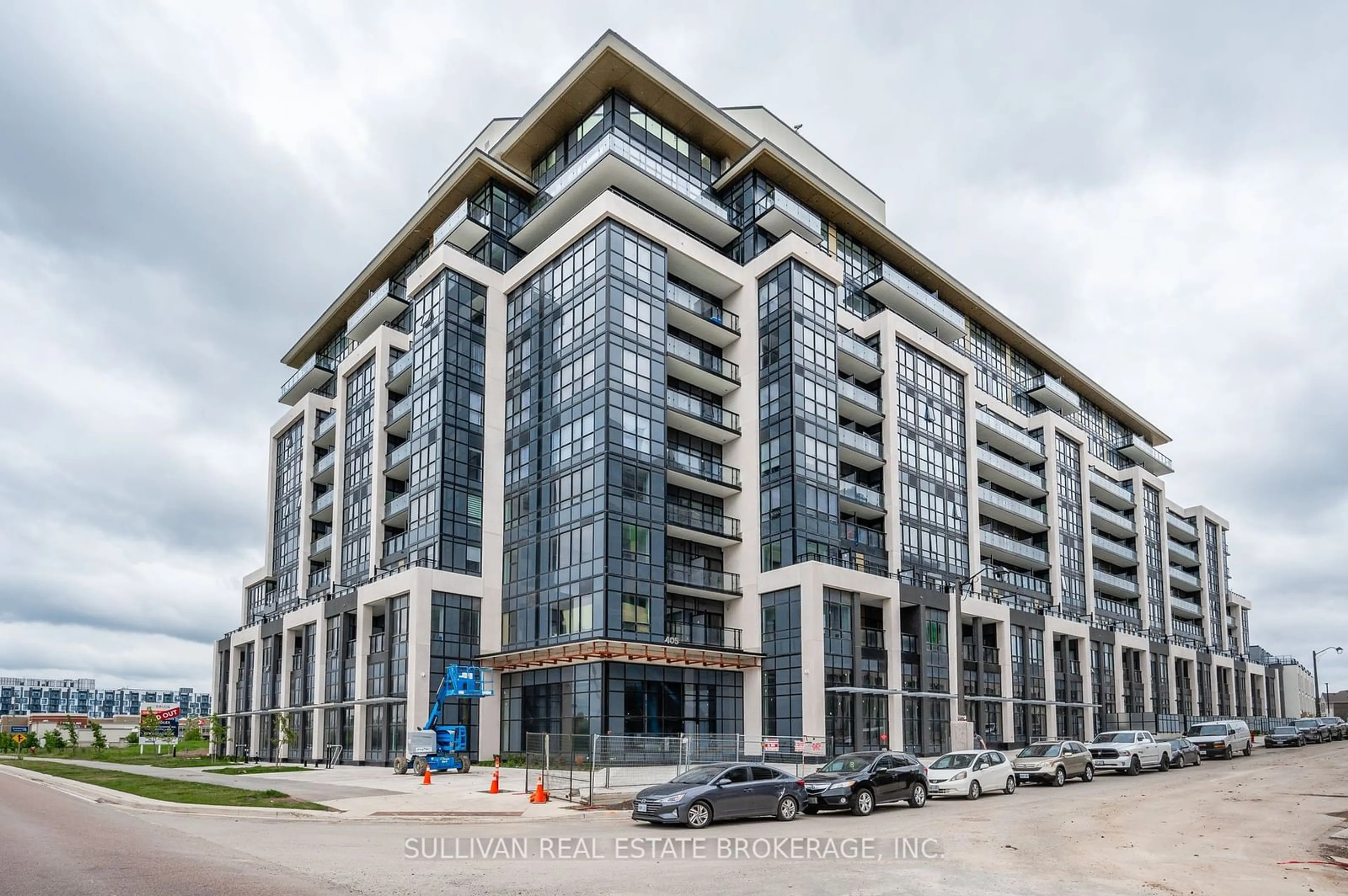 A pic from exterior of the house or condo for 405 Dundas St #103, Oakville Ontario L6M 5P9