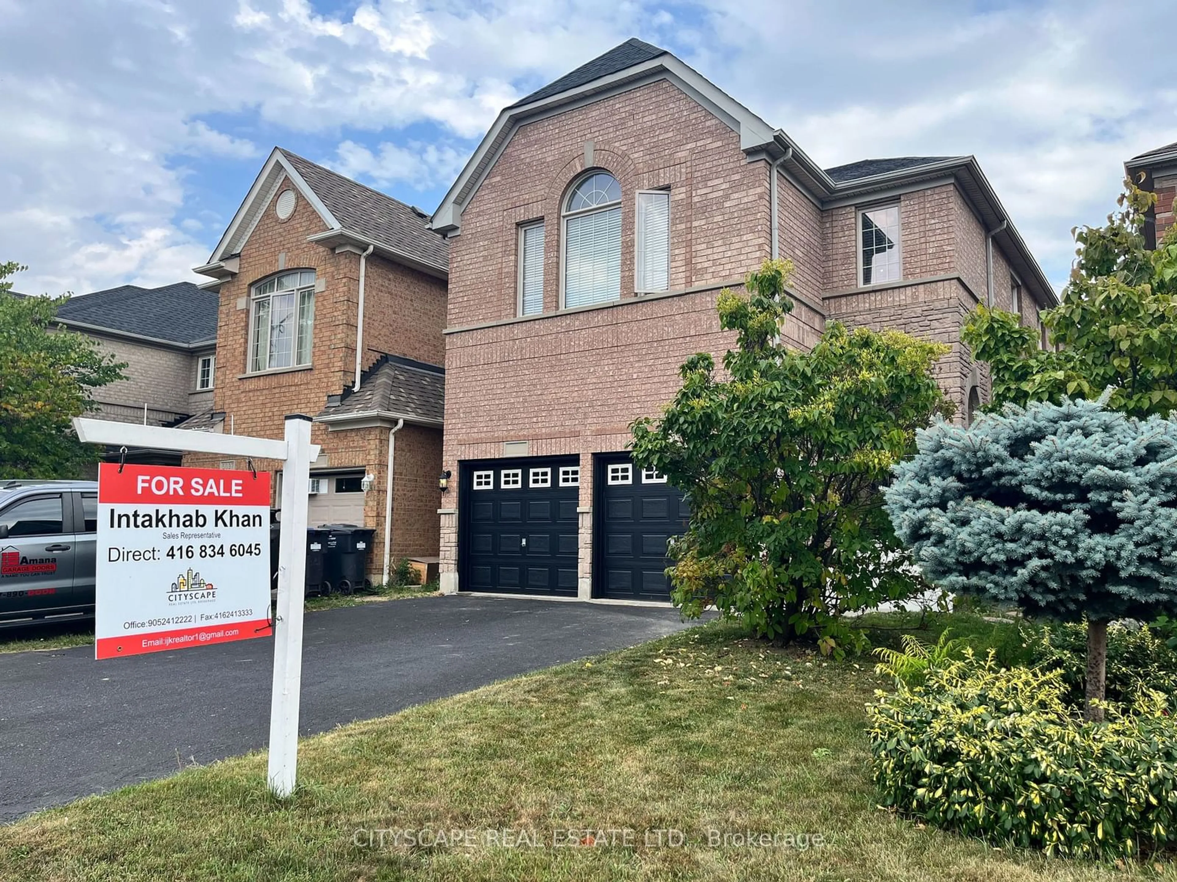 Home with brick exterior material for 5033 Dubonet Dr, Mississauga Ontario L5M 7X1