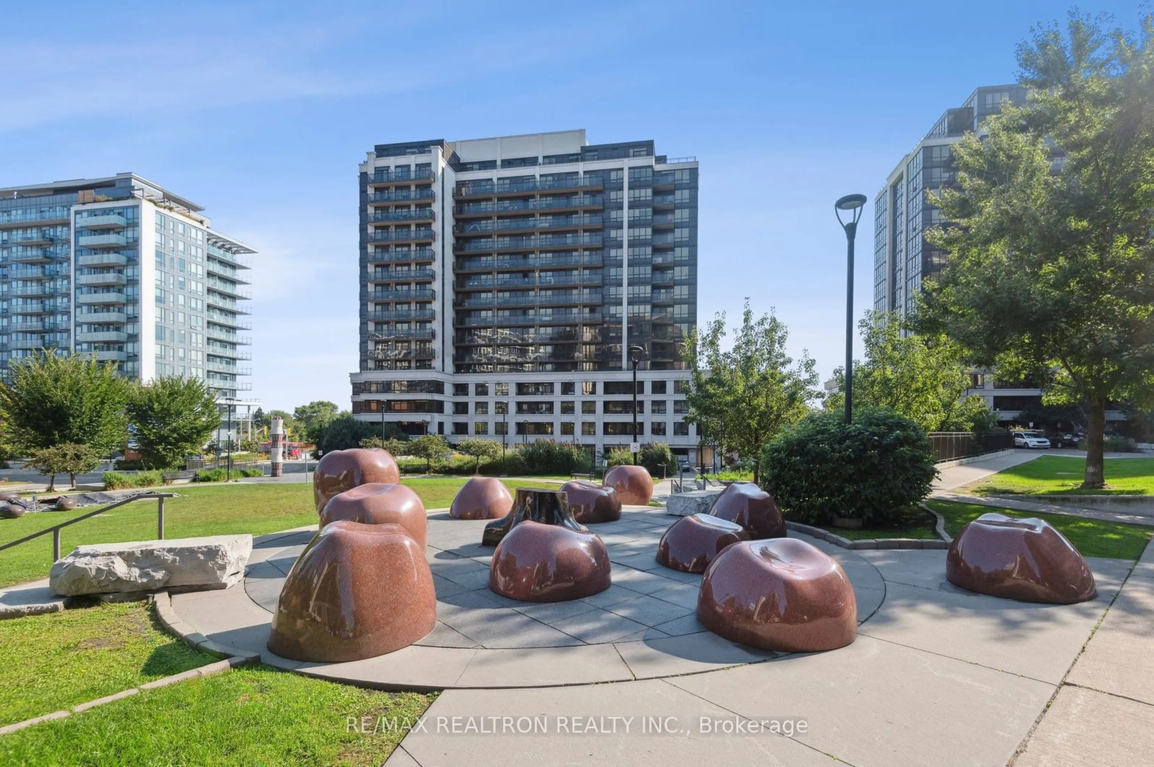 A pic from exterior of the house or condo for 1070 Sheppard Ave #208, Toronto Ontario M3J 0G8