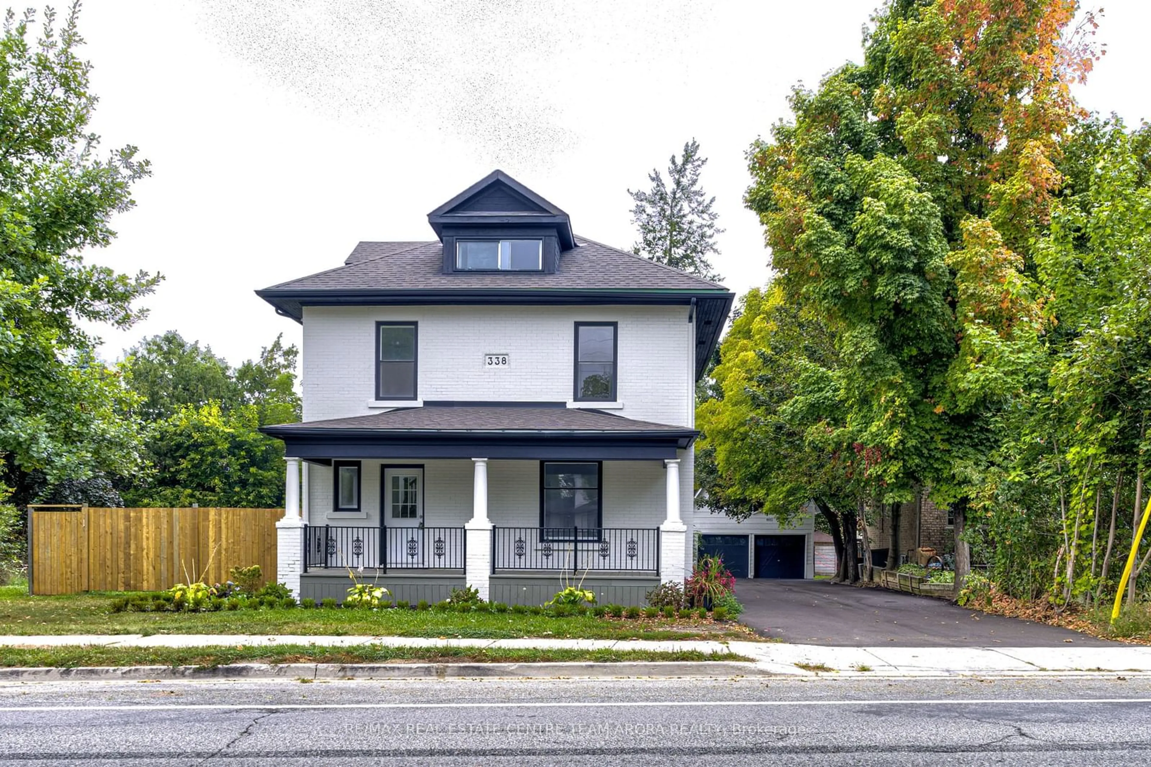 Frontside or backside of a home, the street view for 338 Maple Ave, Halton Hills Ontario L7G 1X1