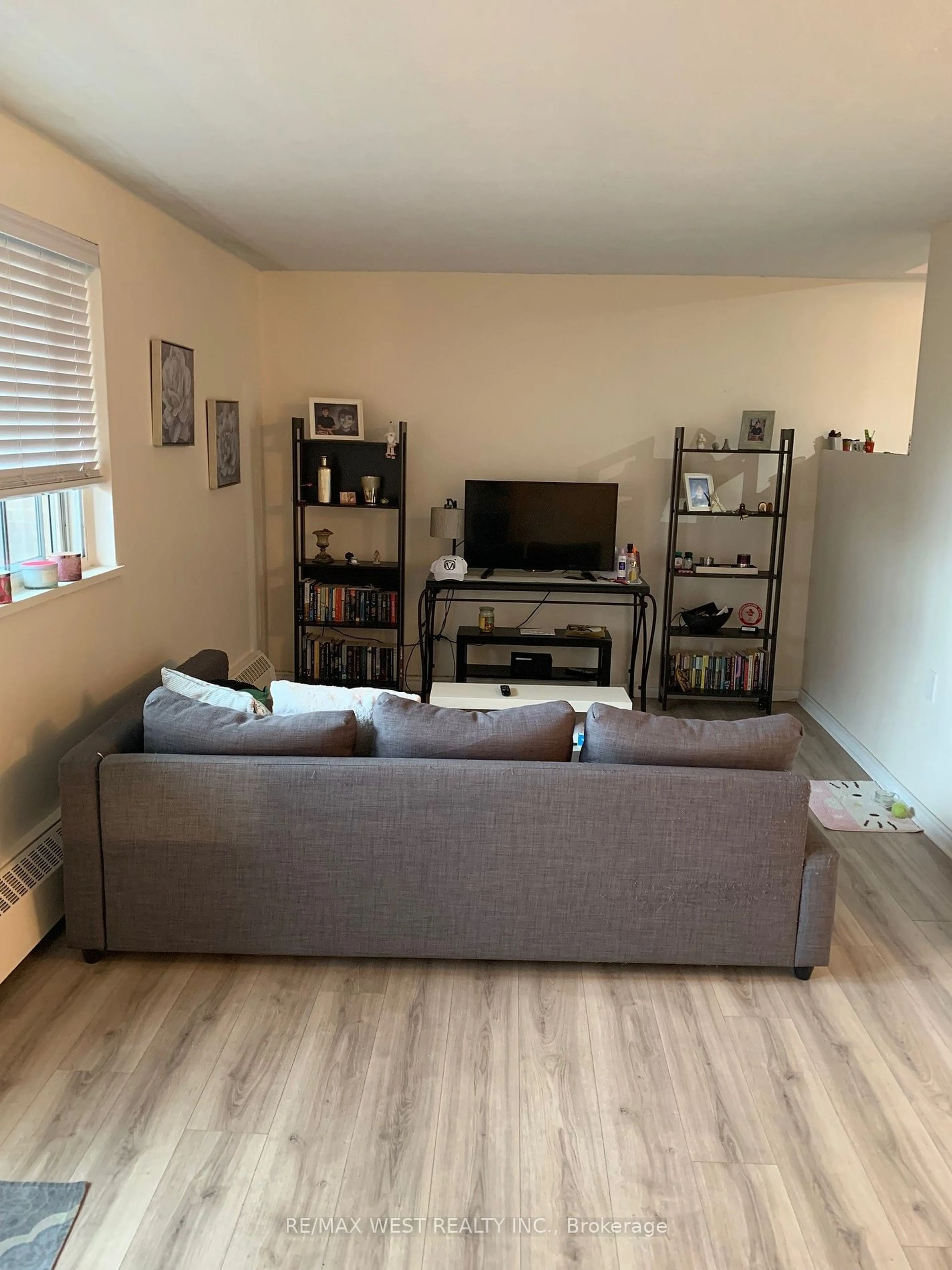 Living room, wood floors for 15 Elizabeth St #605, Mississauga Ontario L5G 2Z3