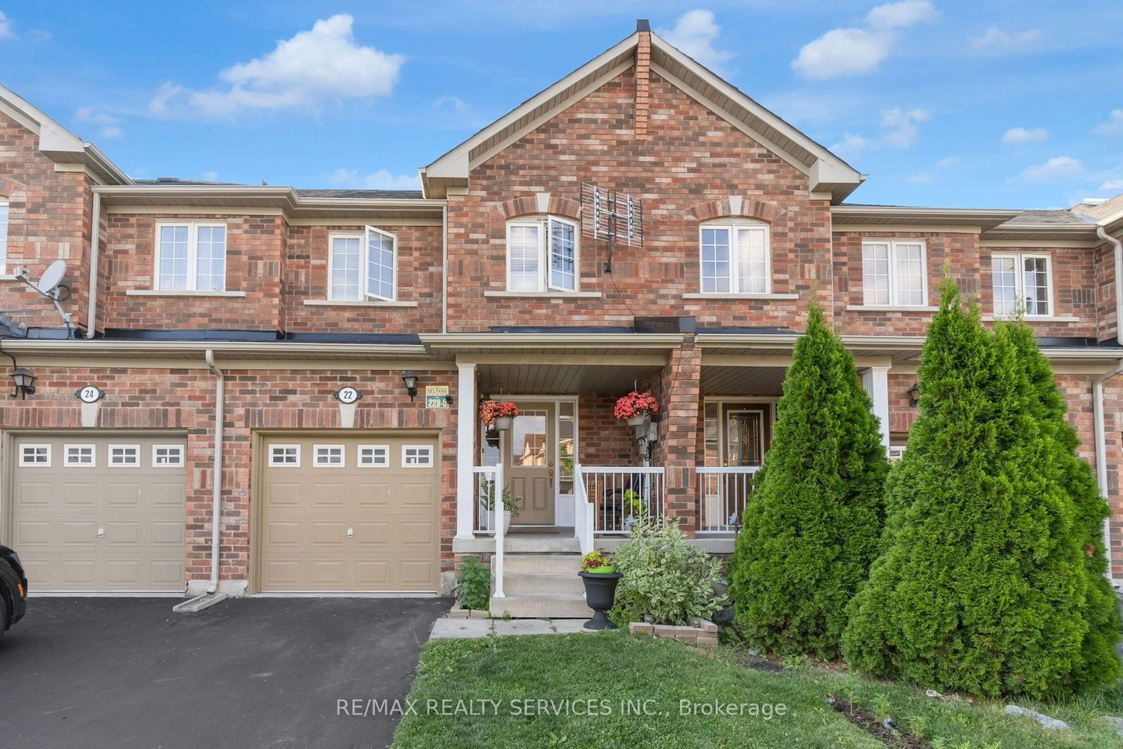 Home with brick exterior material for 22 Tanasi Rd, Brampton Ontario L6X 0K4