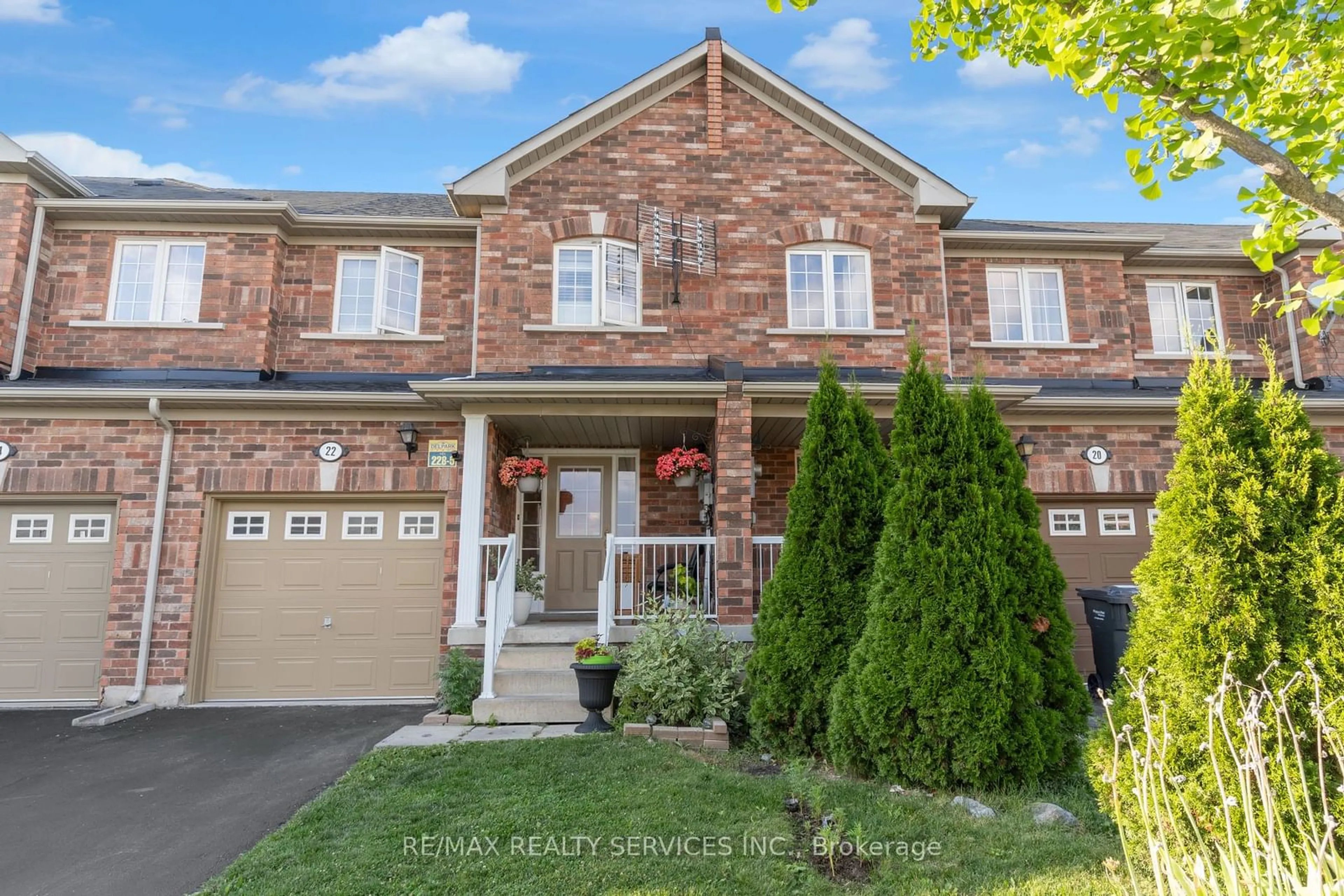 Home with brick exterior material for 22 Tanasi Rd, Brampton Ontario L6X 0K4