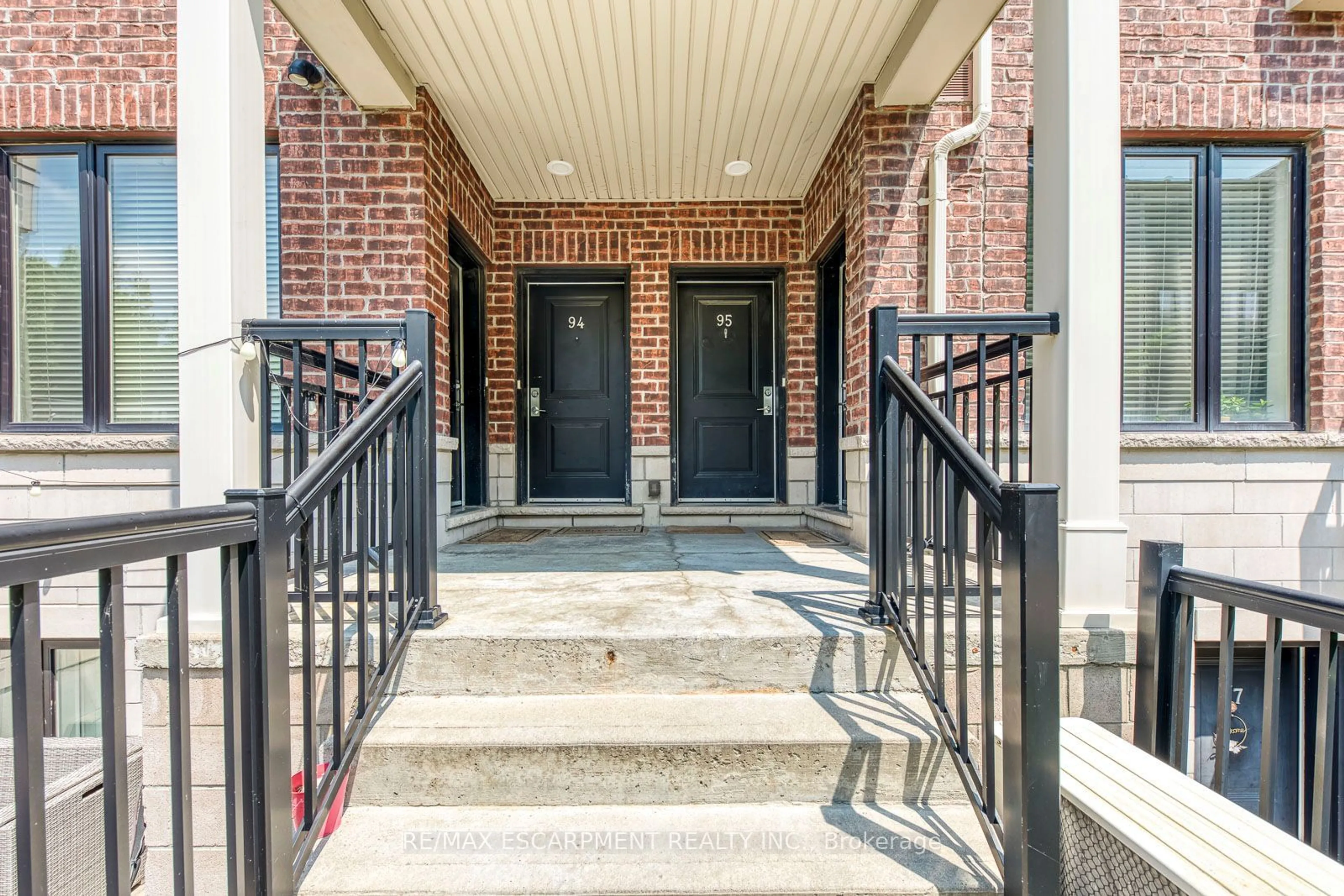 Indoor entryway for 30 Carnation Ave #95, Toronto Ontario M8V 0B8