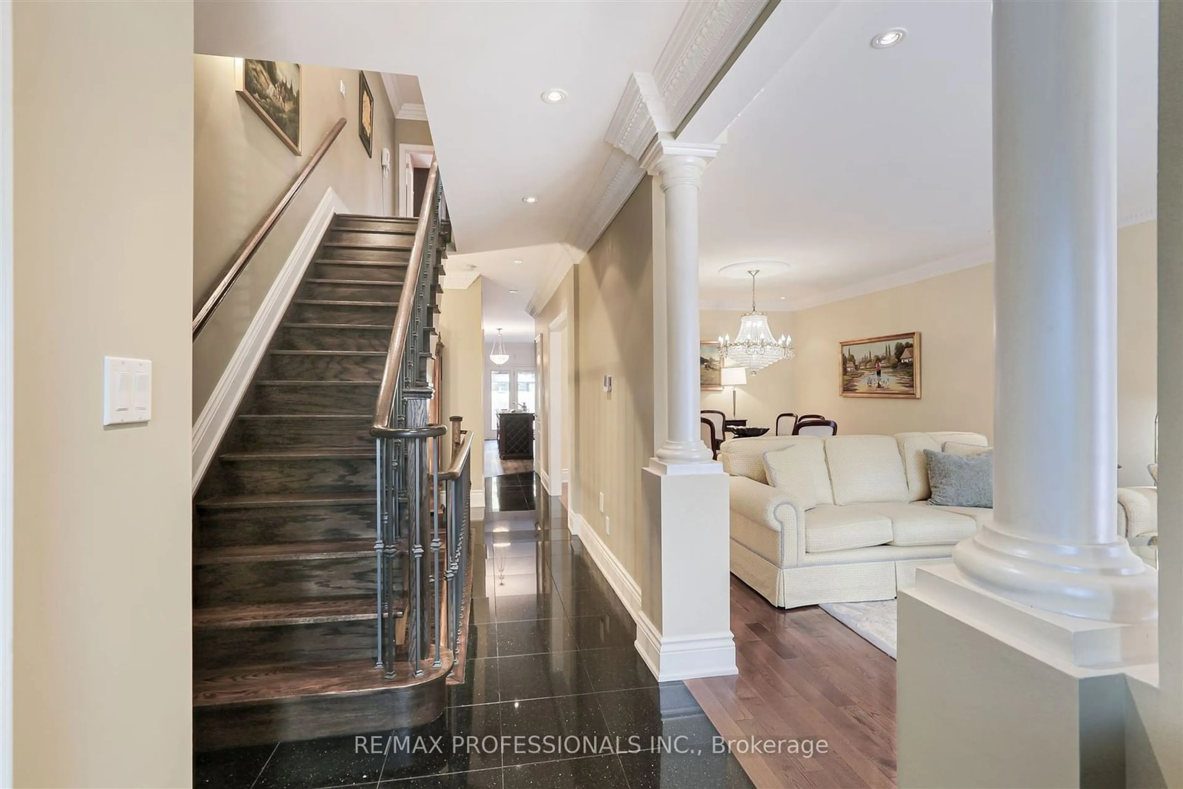 Indoor foyer, wood floors for 258 Windermere Ave, Toronto Ontario M6S 3K5