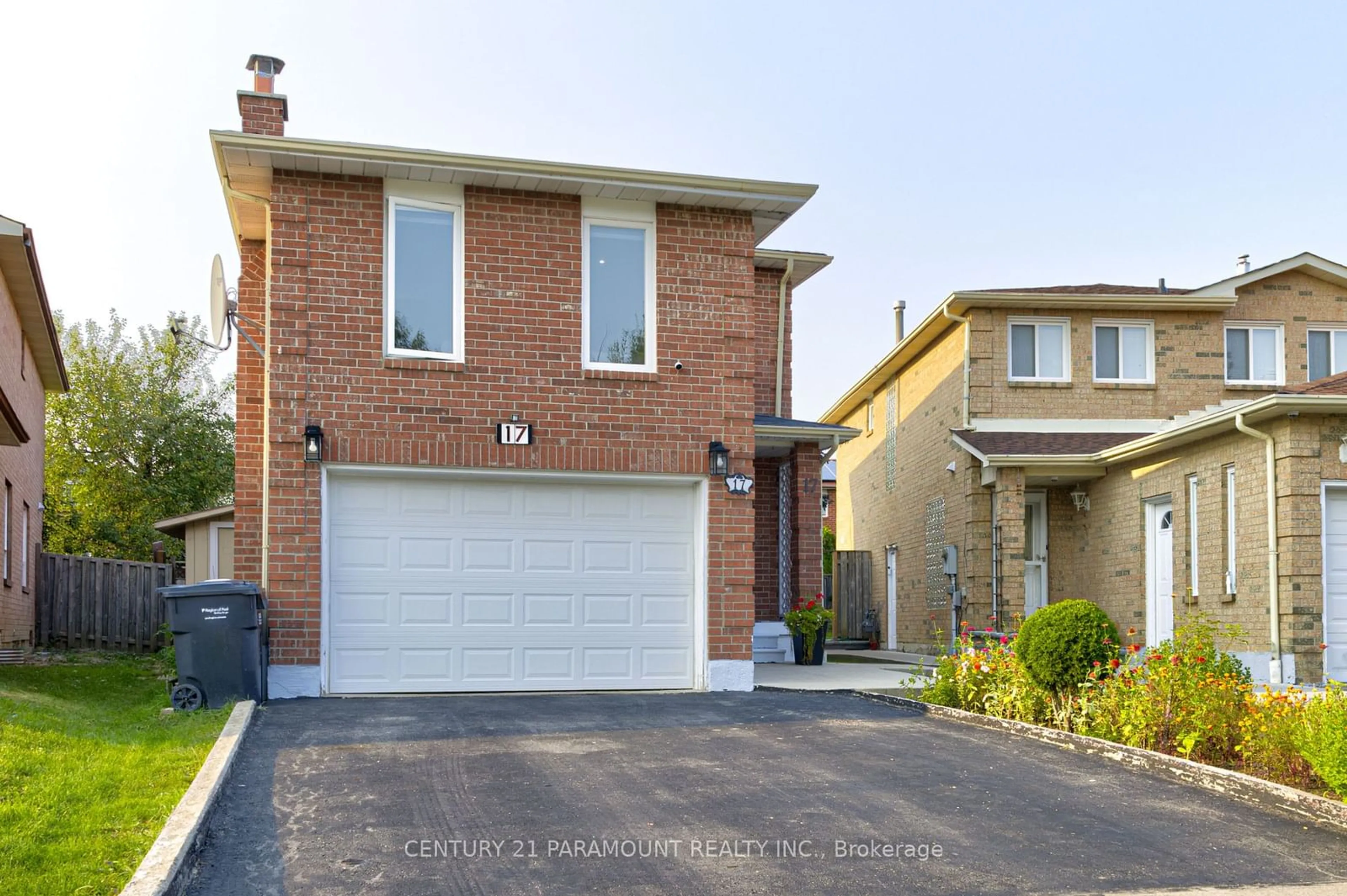 Frontside or backside of a home for 17 Sheringham St, Brampton Ontario L6Z 2P5