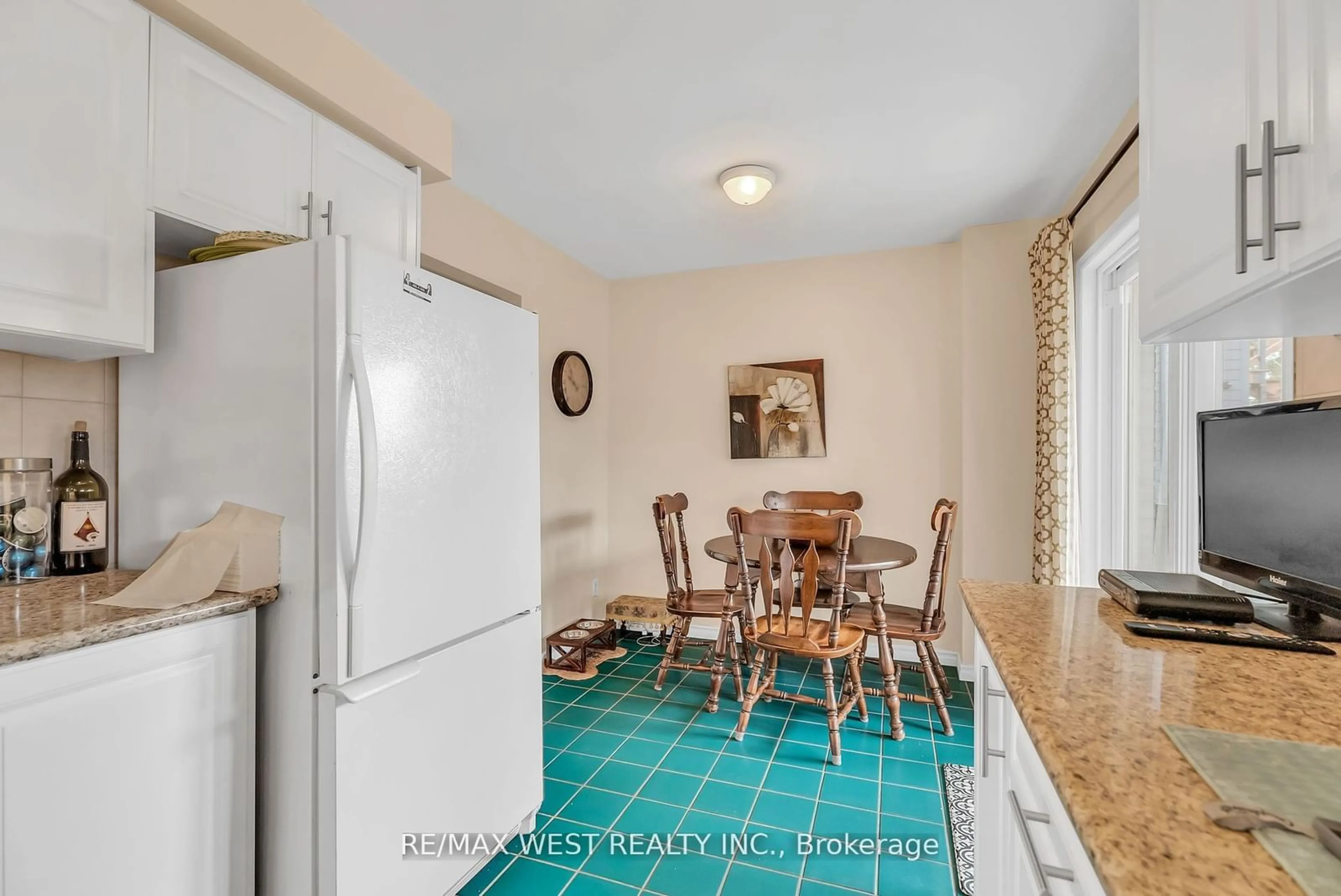 Dining room, unknown floor, cottage for 103 Bernice Cres, Toronto Ontario M6N 1W7