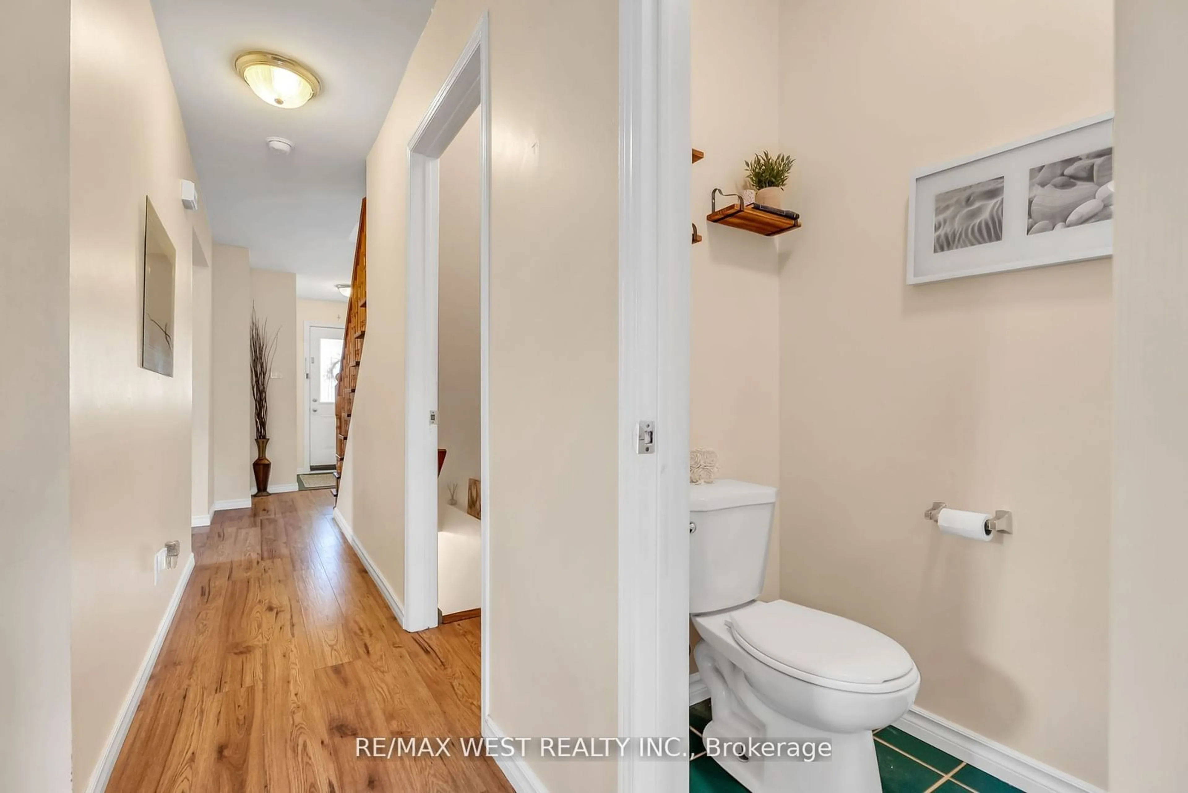 Standard bathroom, wood floors for 103 Bernice Cres, Toronto Ontario M6N 1W7