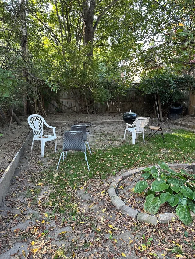 Additional property image - 1377 King St