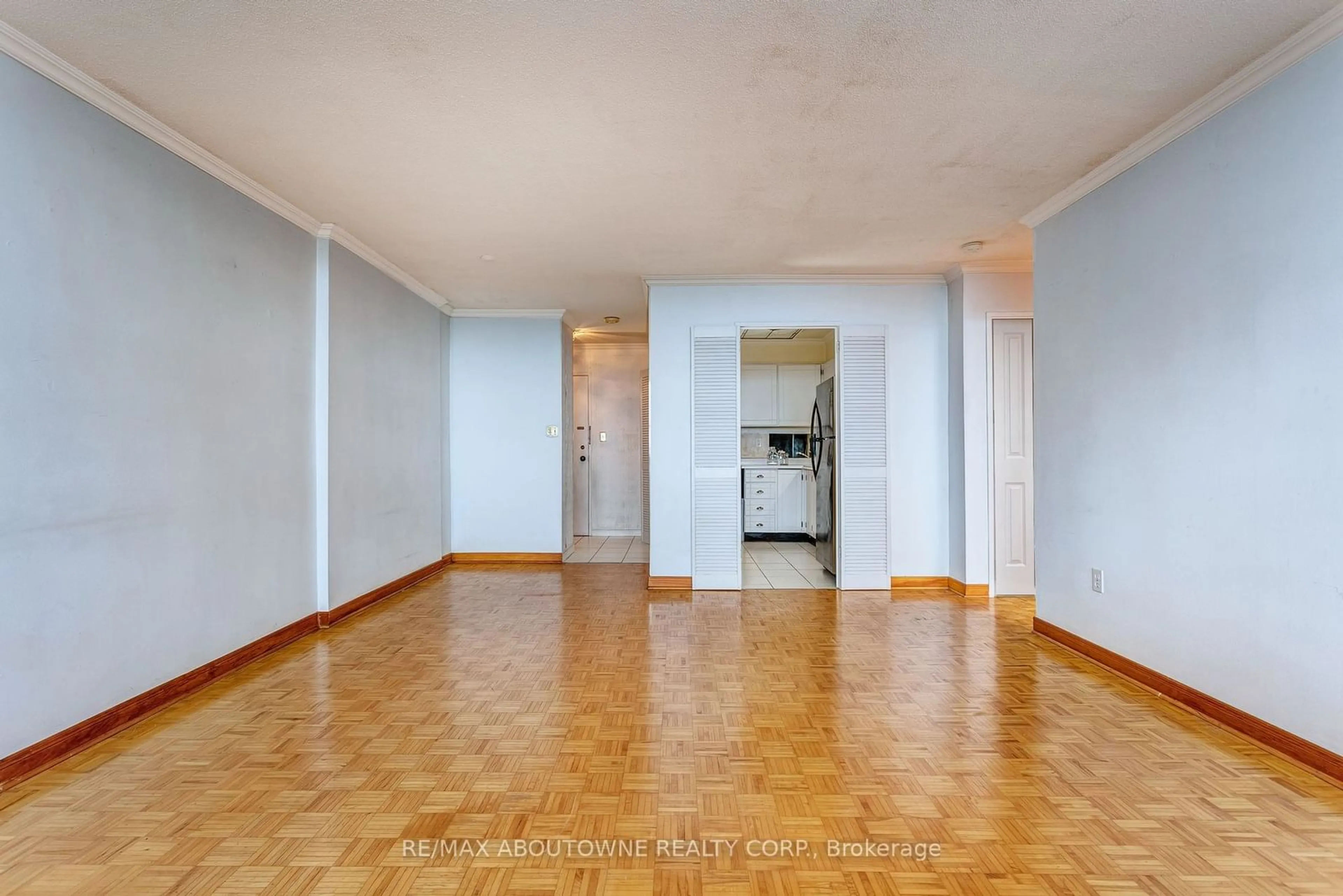 A pic of a room, wood floors for 2263 Marine Dr #1006, Oakville Ontario L6L 5K1