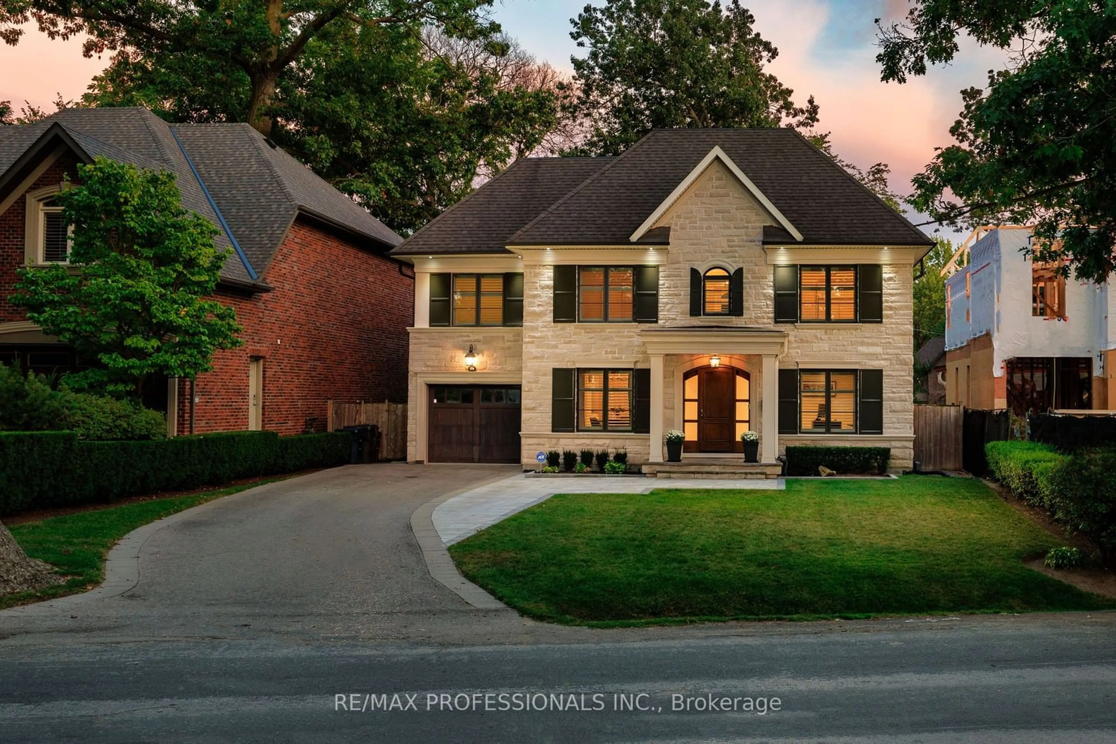 Home with brick exterior material for 25 Herne Hill, Toronto Ontario M9A 2W9