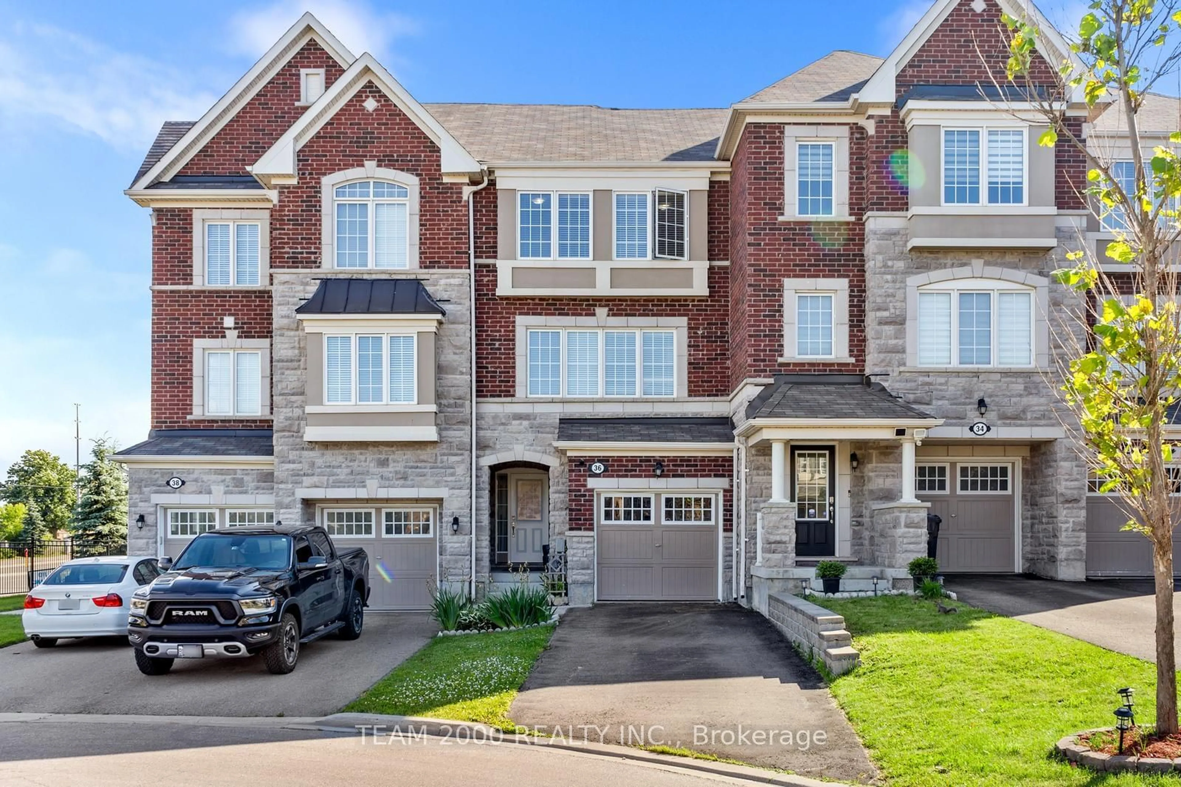 A pic from exterior of the house or condo, the street view for 36 Quillberry Clse, Brampton Ontario L7A 4N8