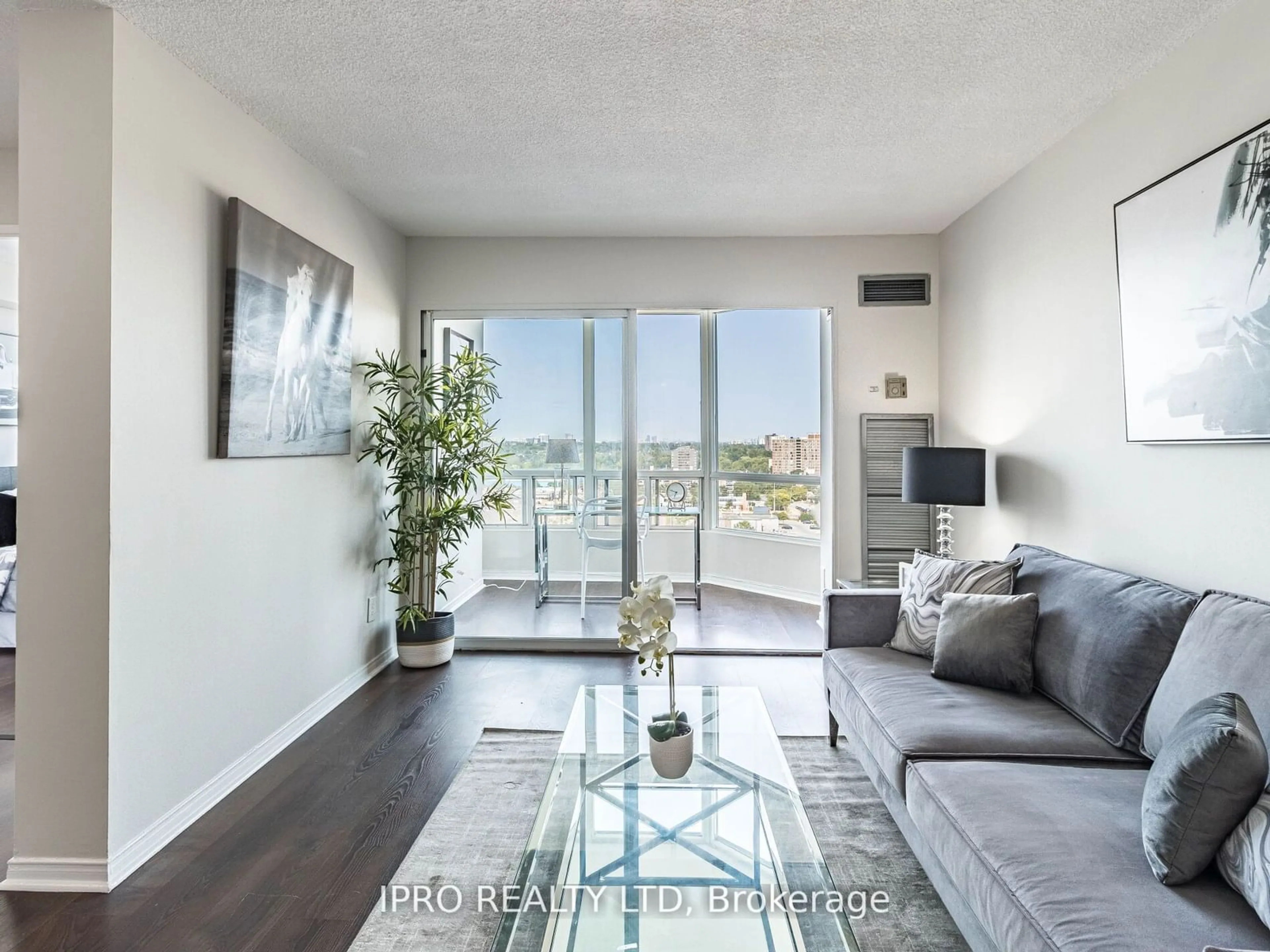 Living room for 115 Hillcrest Ave #1101, Mississauga Ontario L5B 3Y9